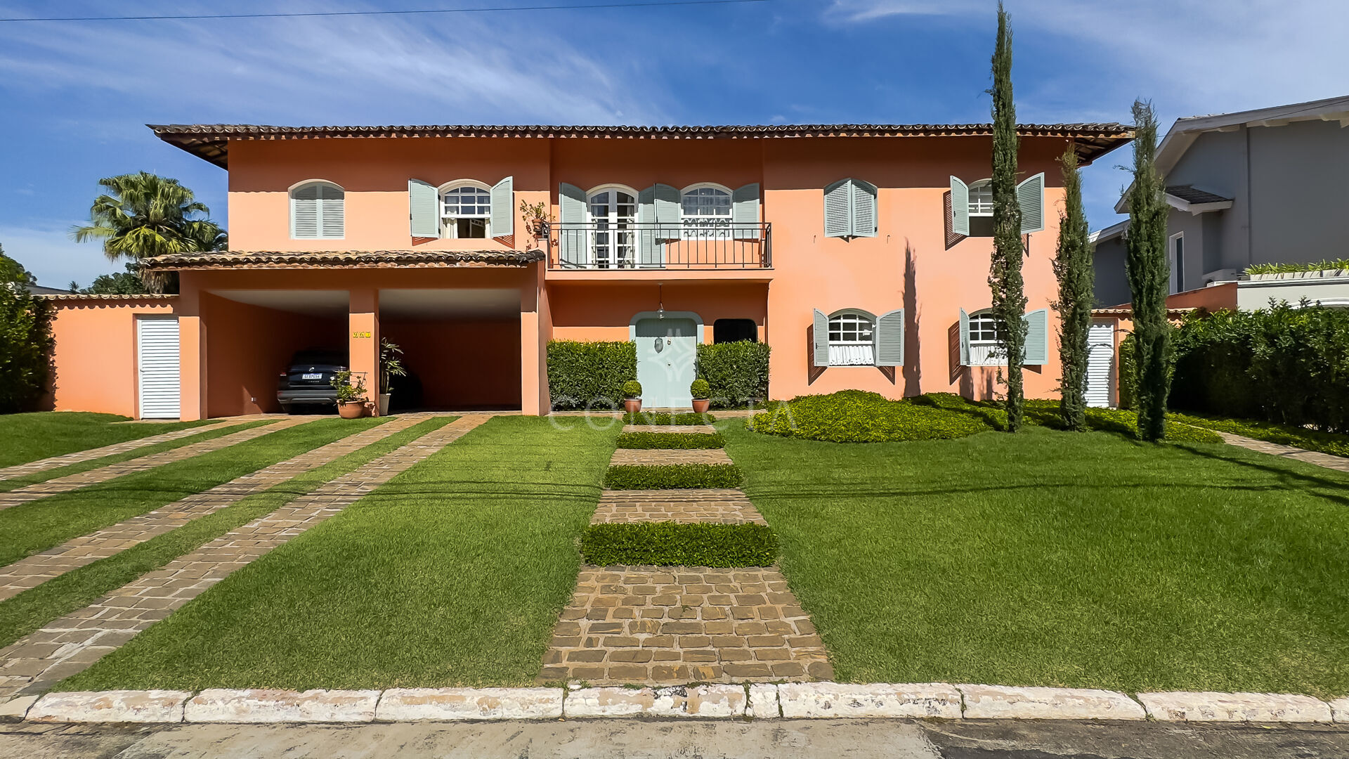 Casa, 4 quartos, 338 m² - Foto 1