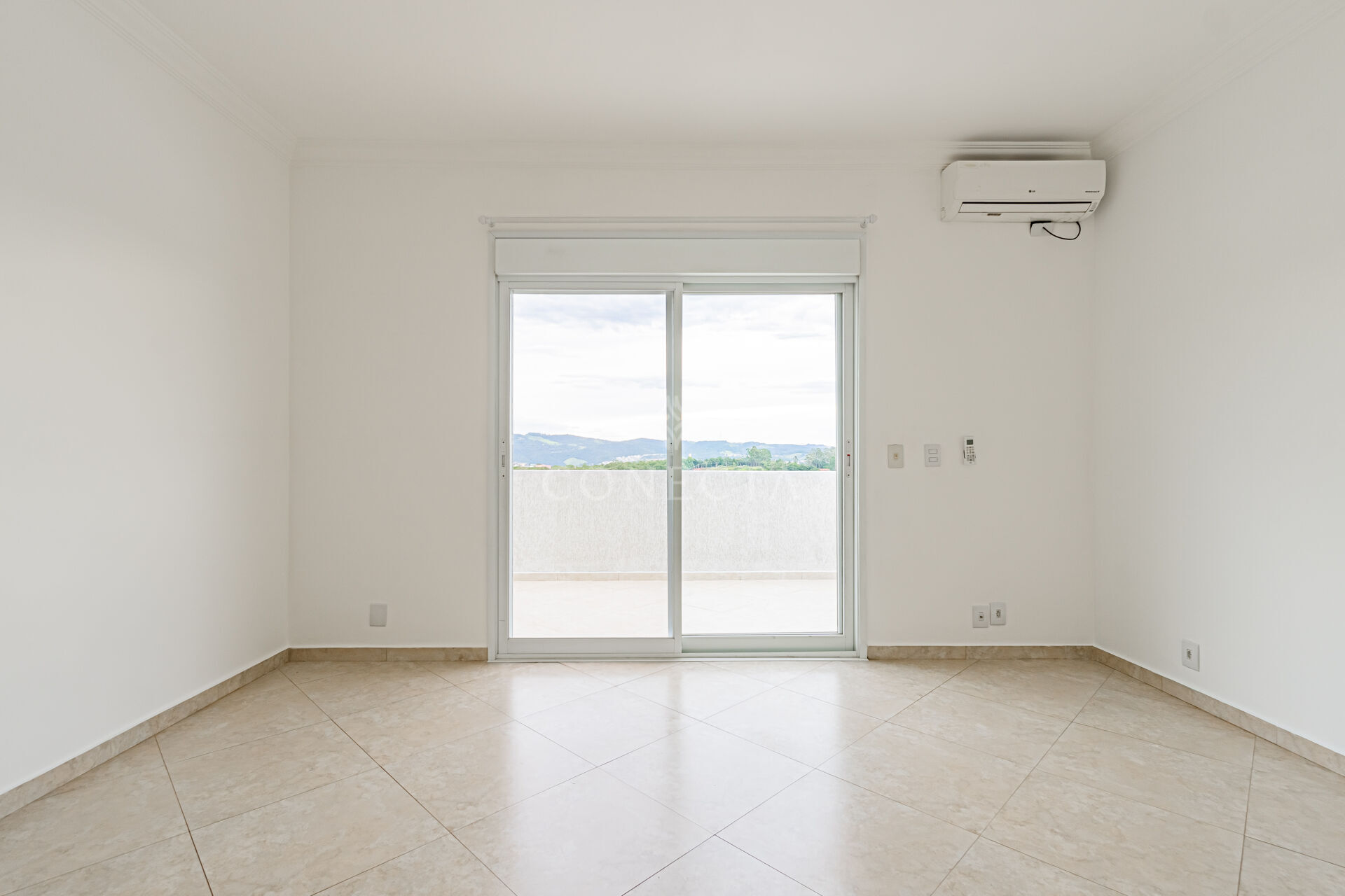 Casa à venda com 4 quartos, 400m² - Foto 37