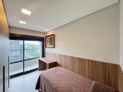 Apartamento para alugar com 2 quartos, 75m² - Foto 1