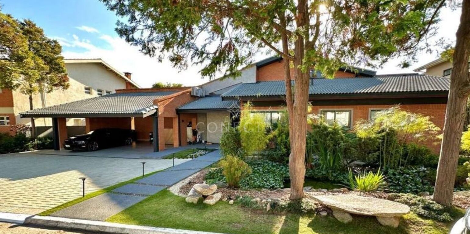 Casa para alugar com 4 quartos, 560m² - Foto 1