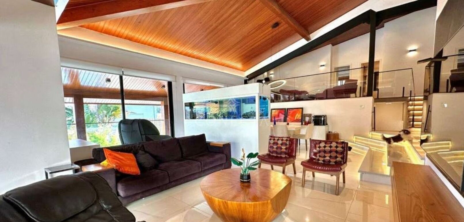 Casa para alugar com 4 quartos, 560m² - Foto 3