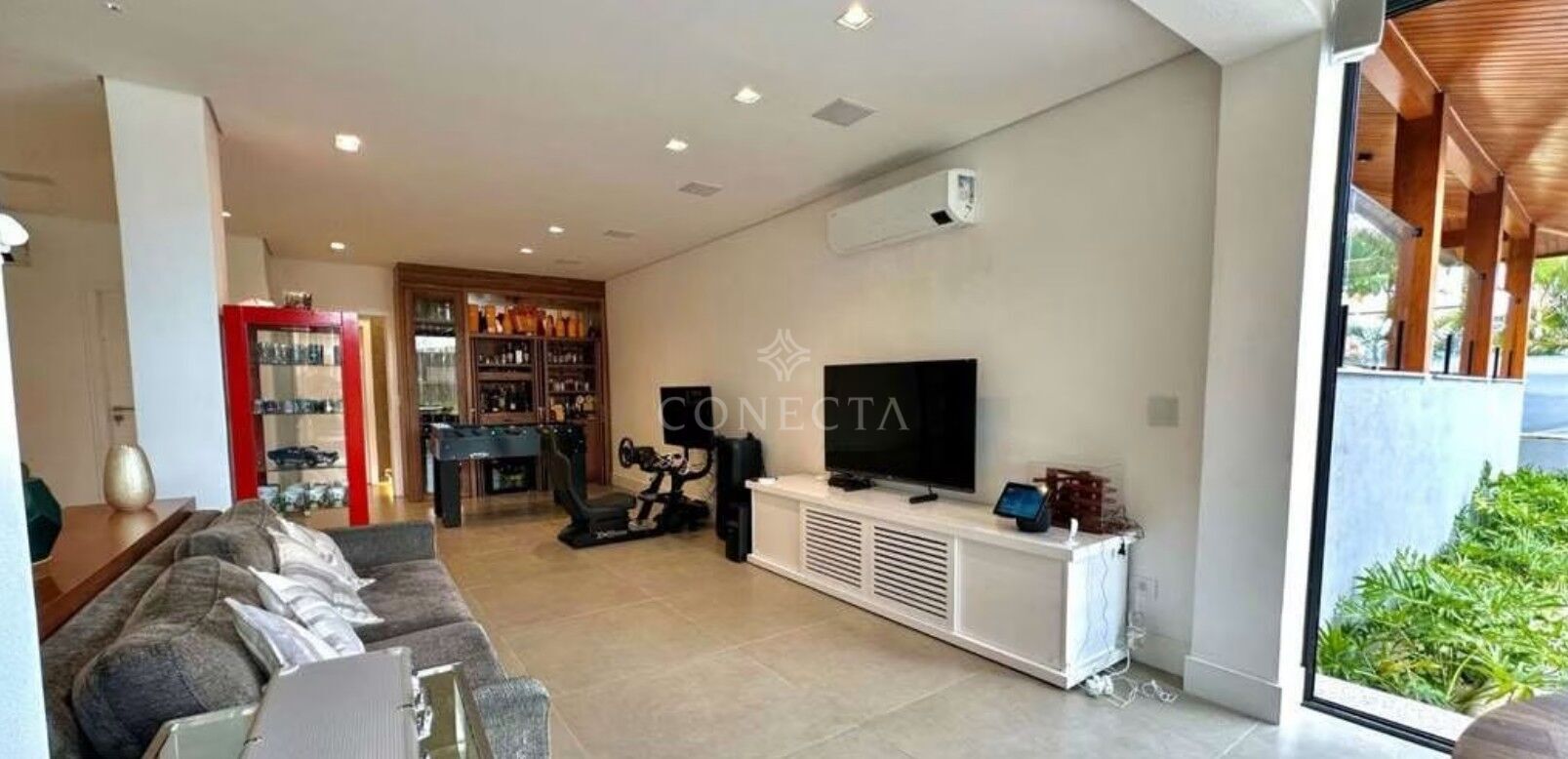Casa para alugar com 4 quartos, 560m² - Foto 15