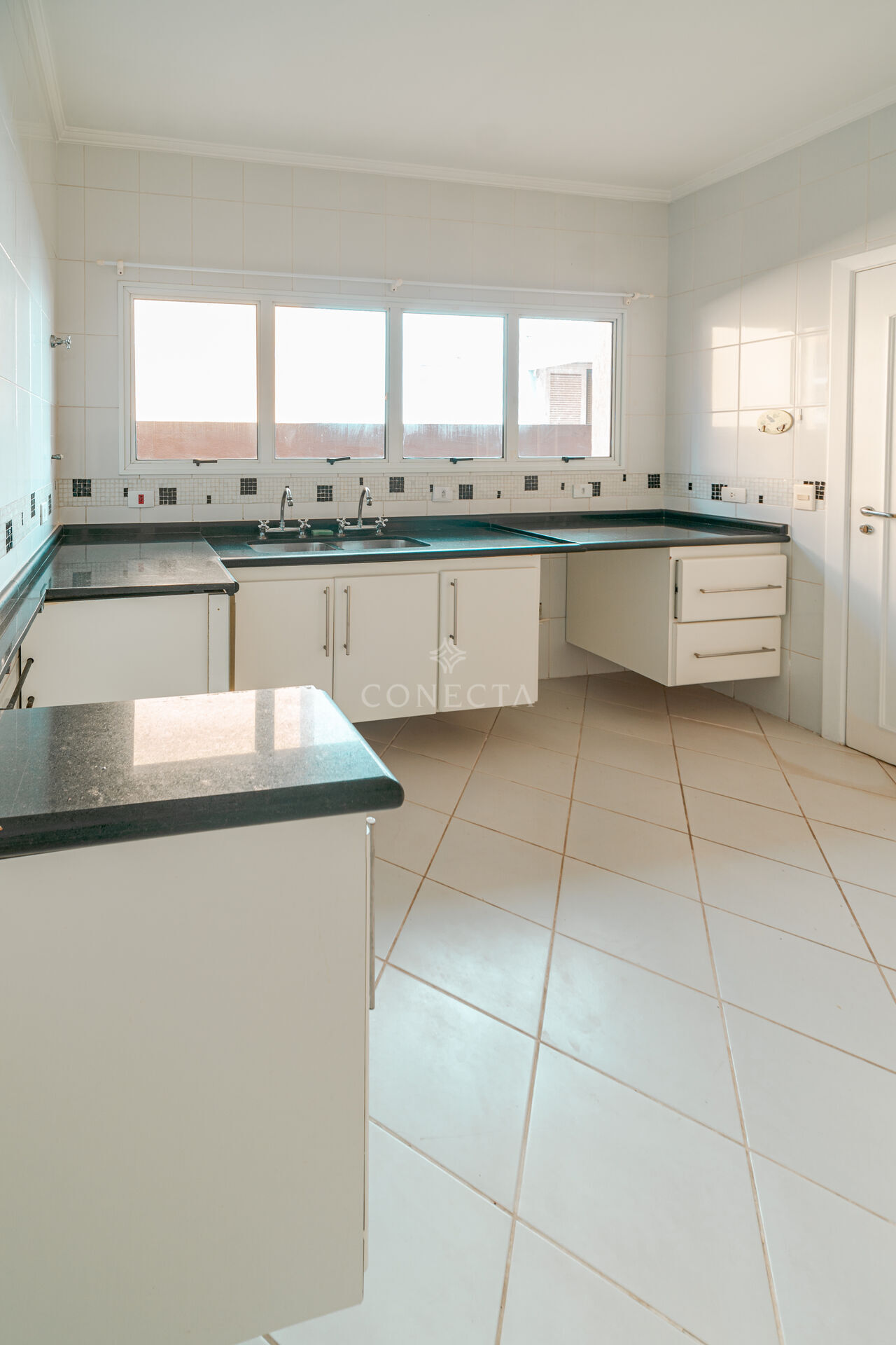 Casa, 4 quartos, 368 m² - Foto 27