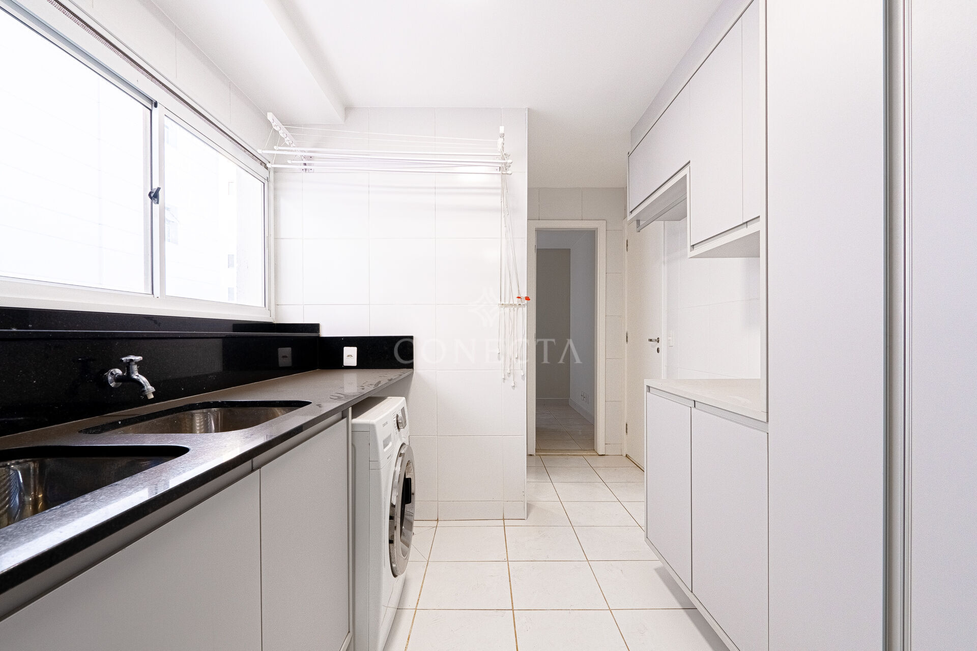 Apartamento à venda com 3 quartos, 243m² - Foto 44