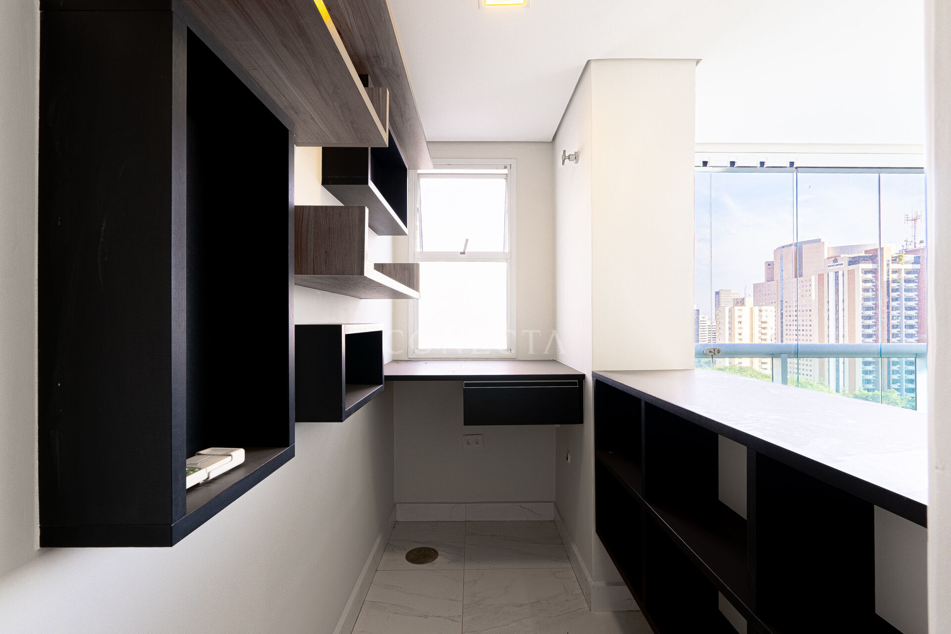 Apartamento à venda com 3 quartos, 243m² - Foto 7