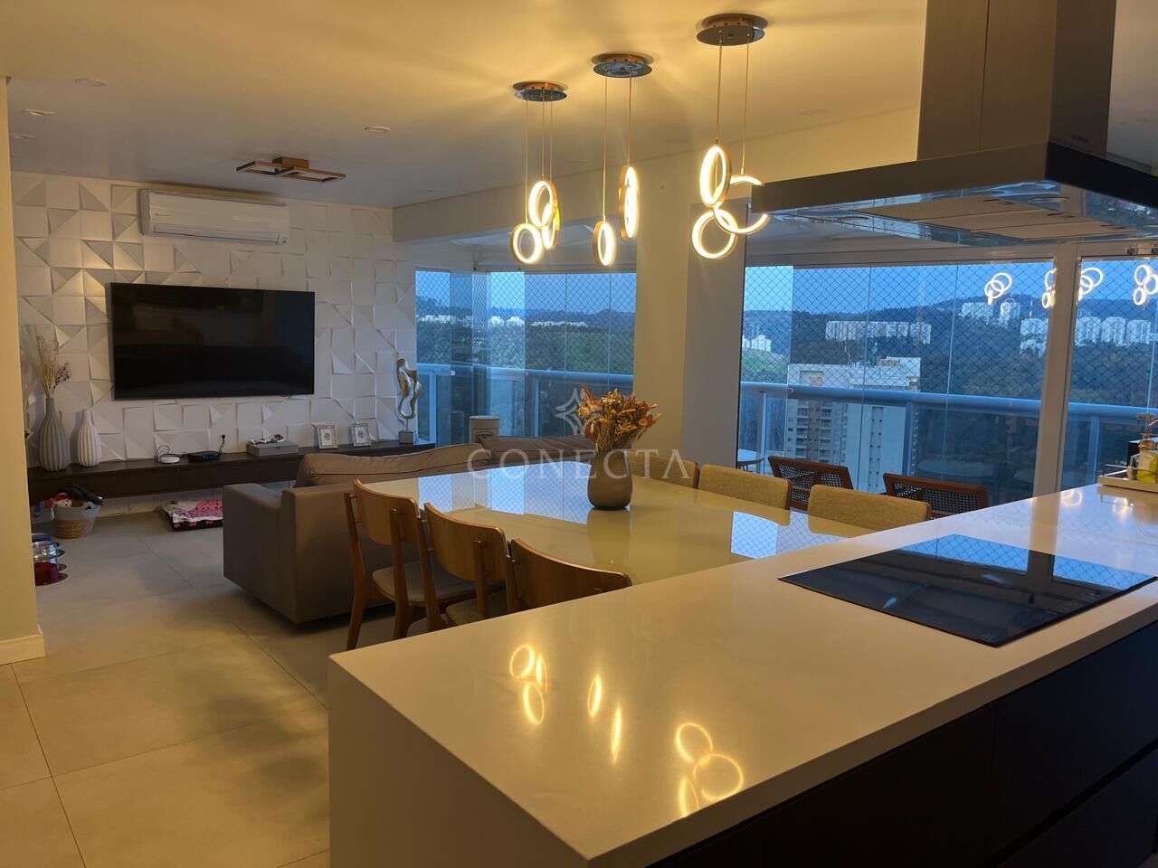 Apartamento, 3 quartos, 230 m² - Foto 1