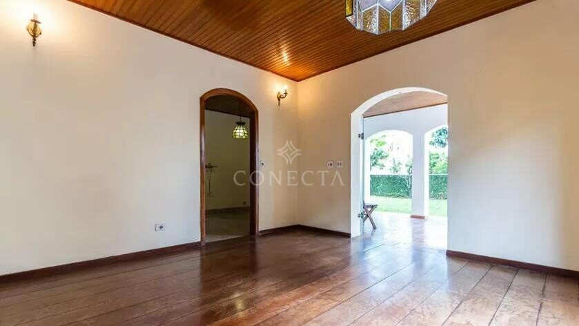 Casa à venda com 4 quartos, 560m² - Foto 4