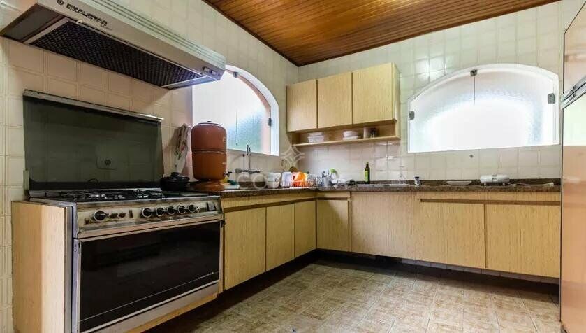 Casa à venda com 4 quartos, 560m² - Foto 6