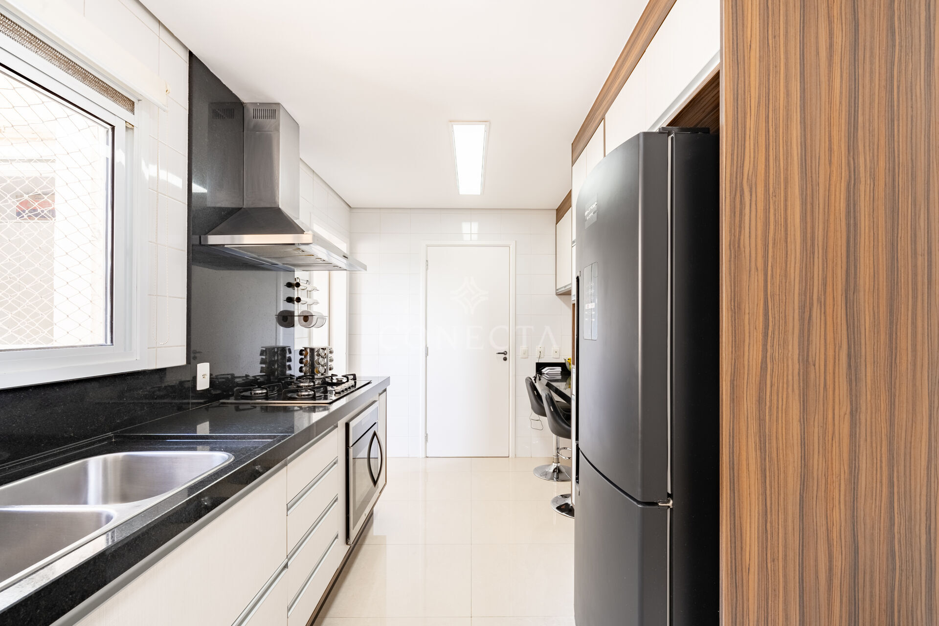 Apartamento à venda com 3 quartos, 158m² - Foto 13