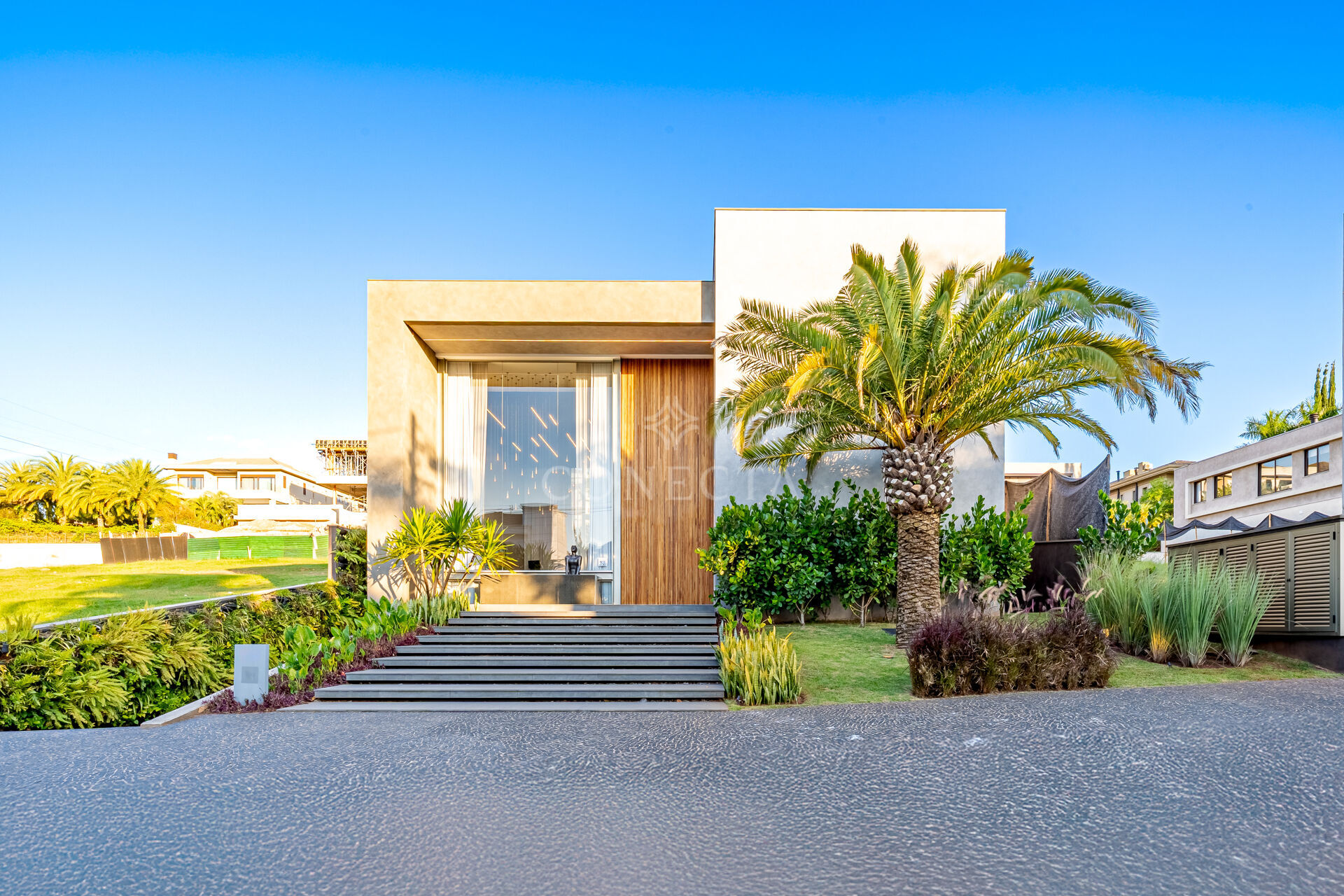 Casa, 4 quartos, 1300 m² - Foto 1
