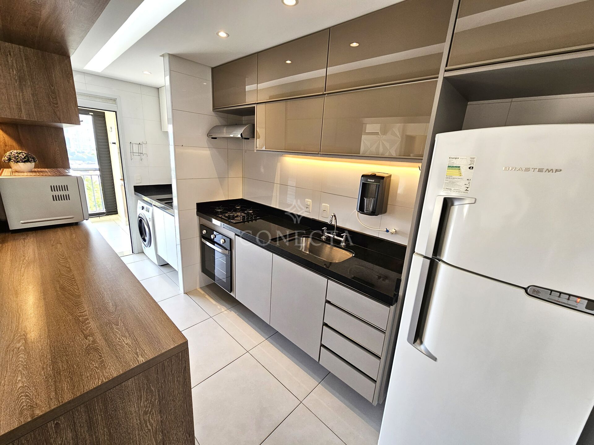 Apartamento para alugar com 2 quartos, 74m² - Foto 10