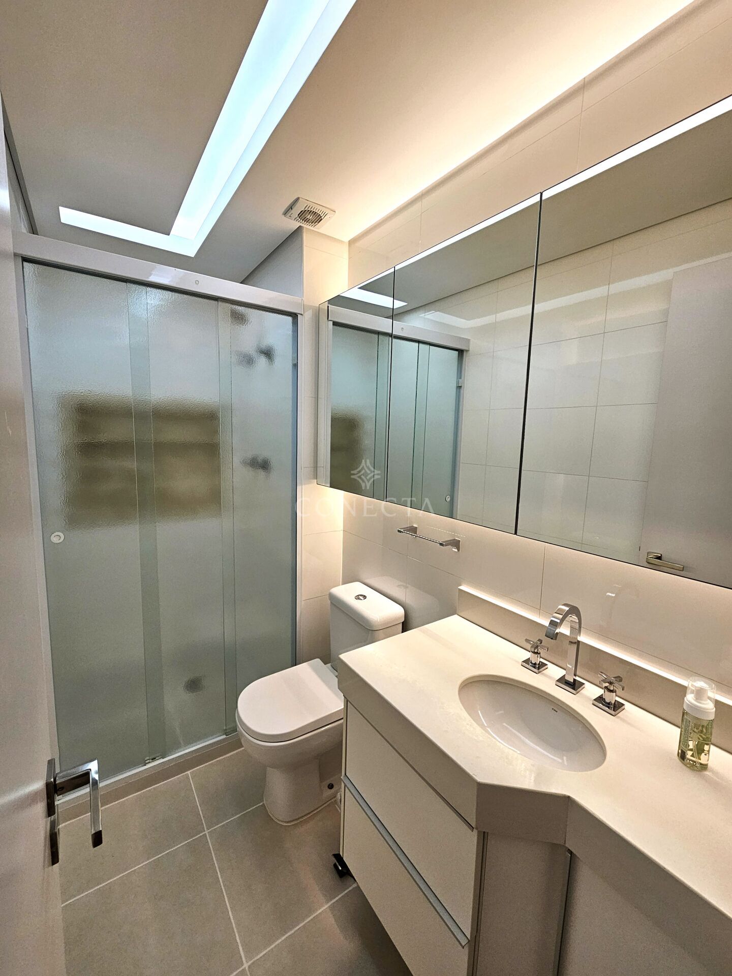 Apartamento para alugar com 2 quartos, 74m² - Foto 31