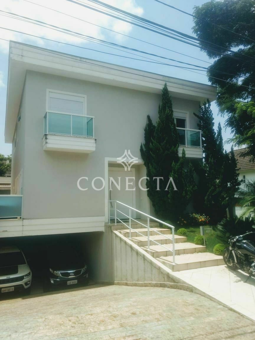 Casa à venda com 4 quartos, 300m² - Foto 1