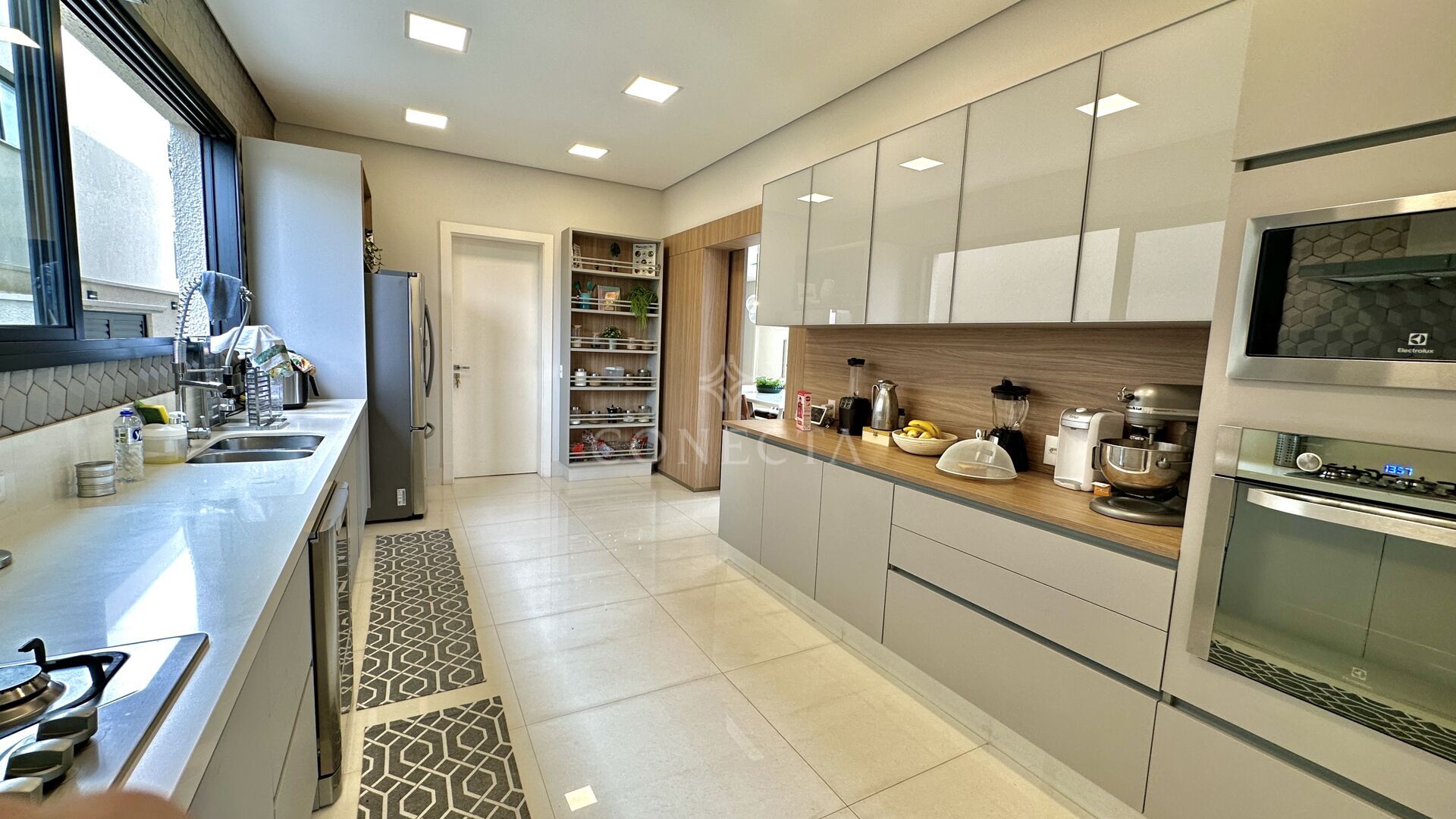 Casa à venda com 4 quartos, 457m² - Foto 9