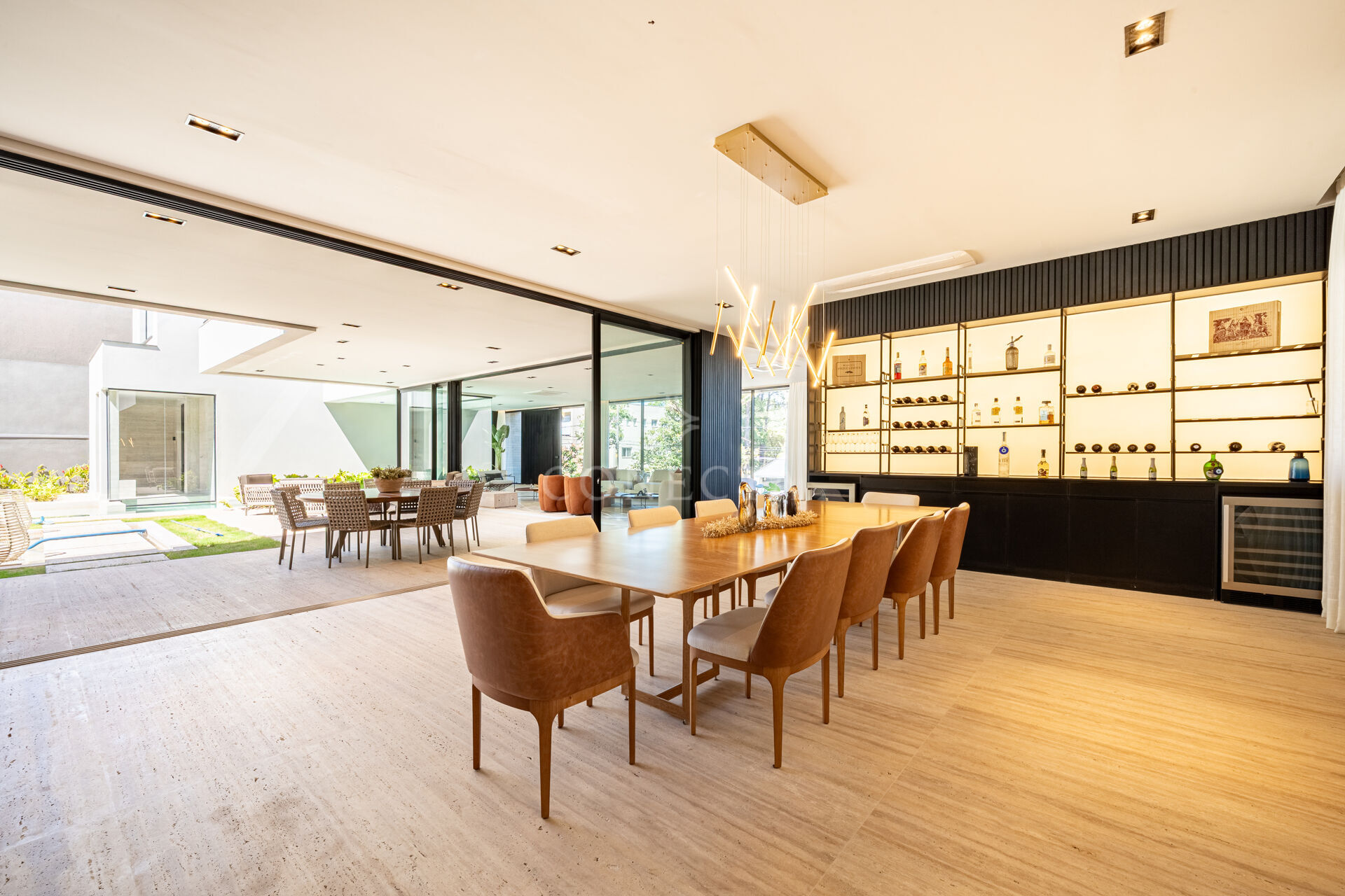 Casa à venda com 4 quartos, 980m² - Foto 14