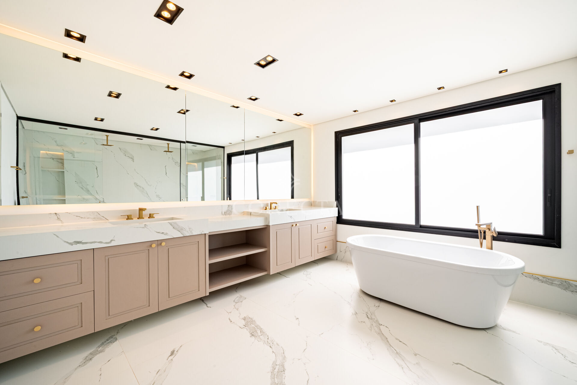 Casa à venda com 4 quartos, 980m² - Foto 47