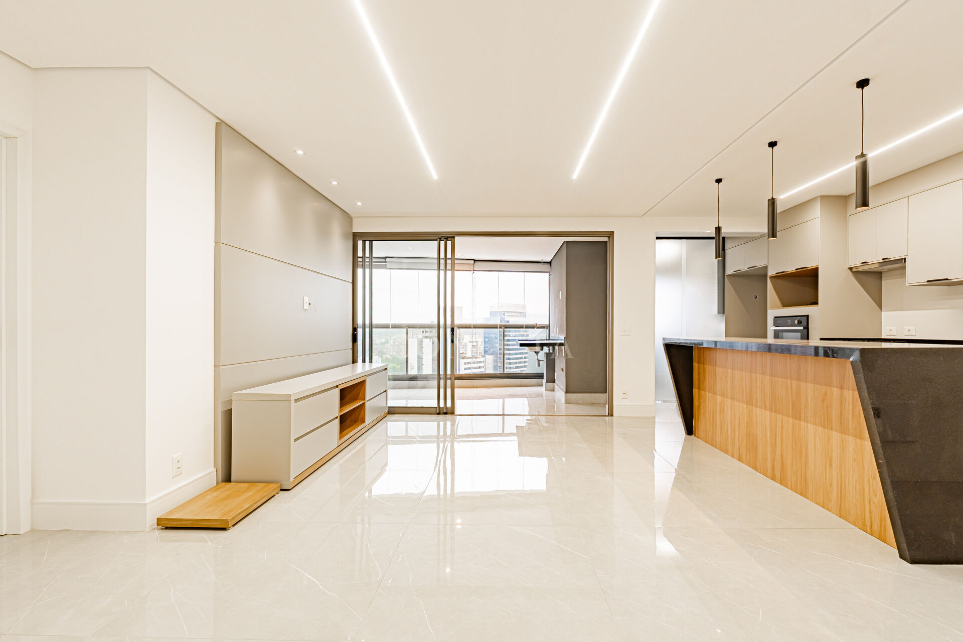 Apartamento à venda com 3 quartos, 123m² - Foto 2