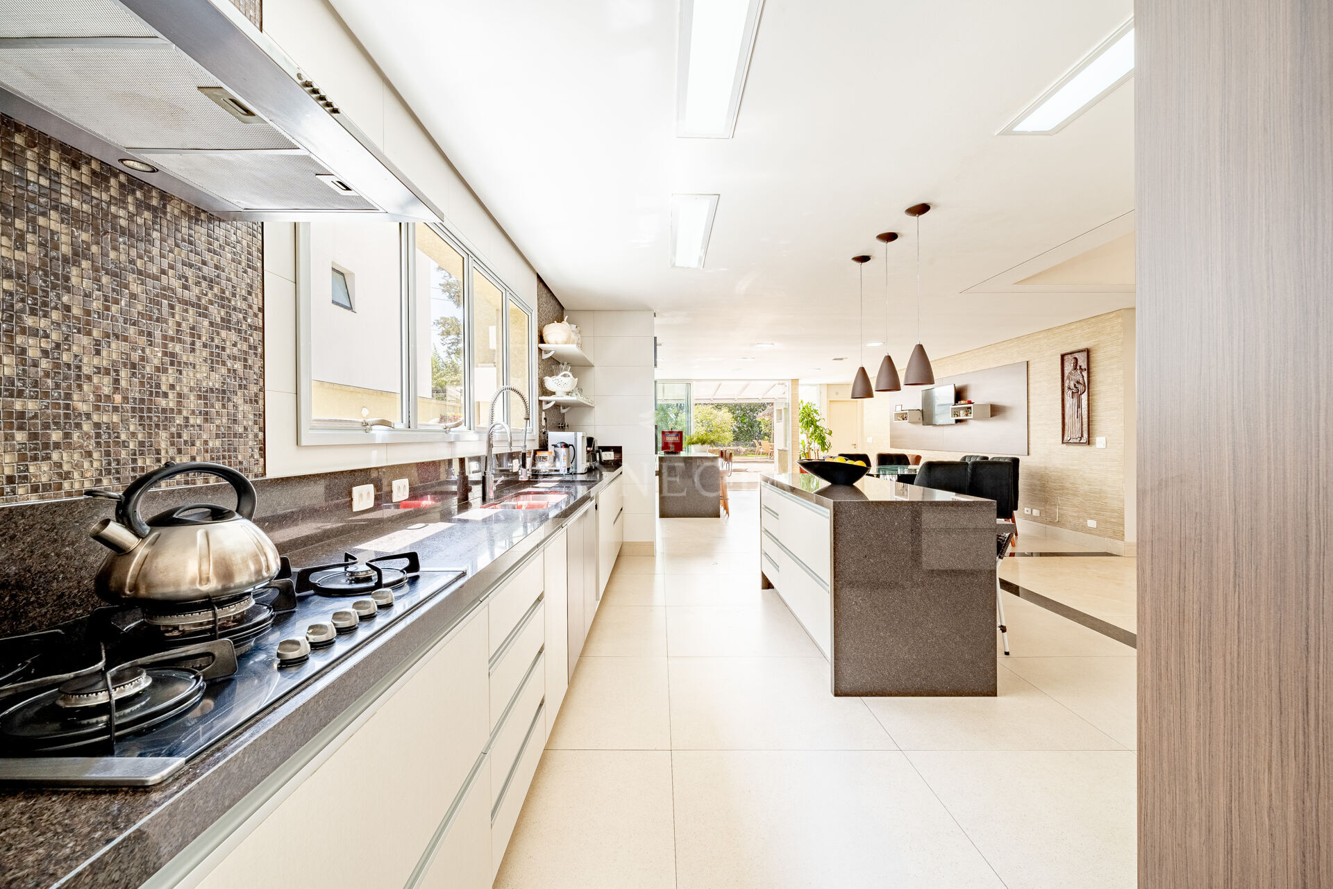 Casa à venda com 3 quartos, 500m² - Foto 8