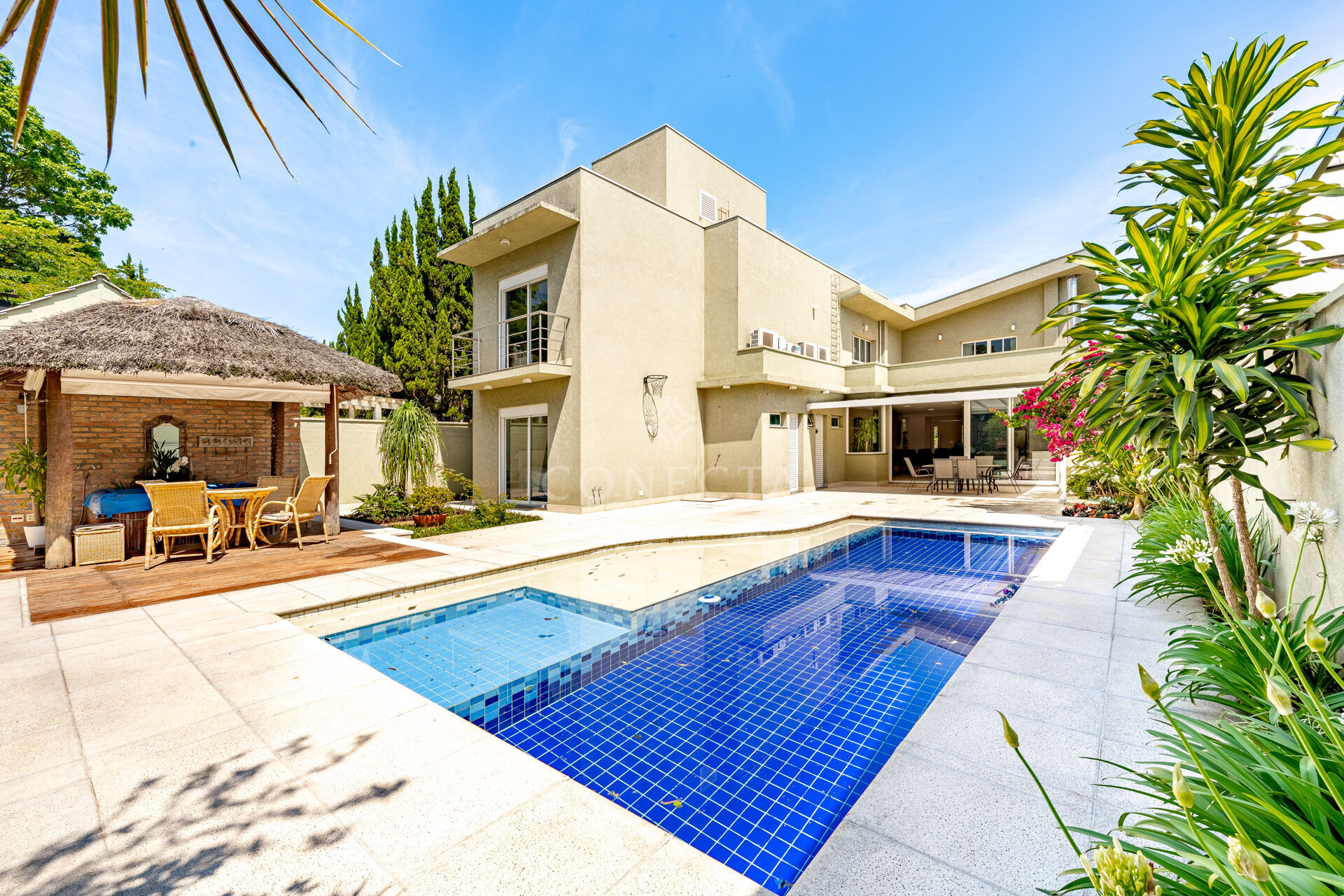 Casa à venda com 3 quartos, 500m² - Foto 2