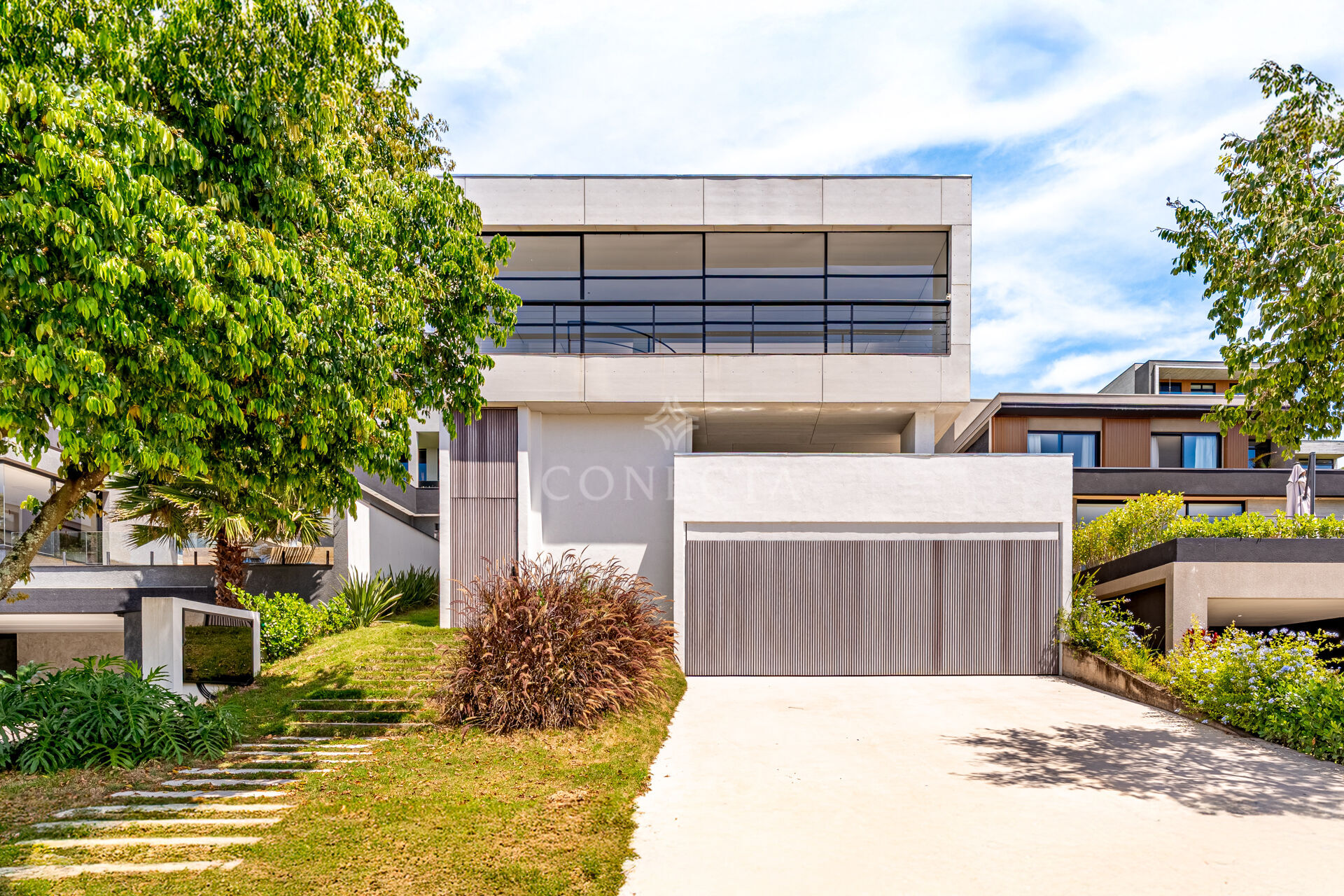Casa, 4 quartos, 370 m² - Foto 1