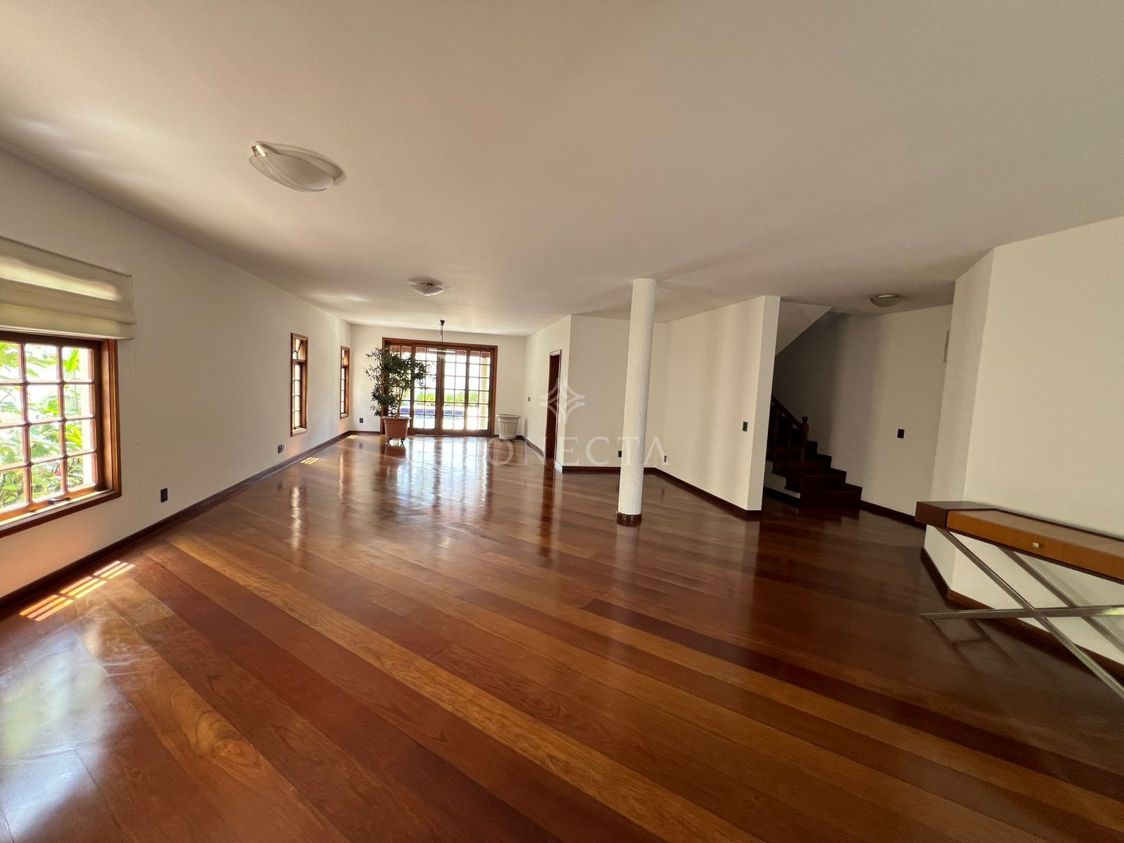 Casa para alugar com 4 quartos, 450m² - Foto 8