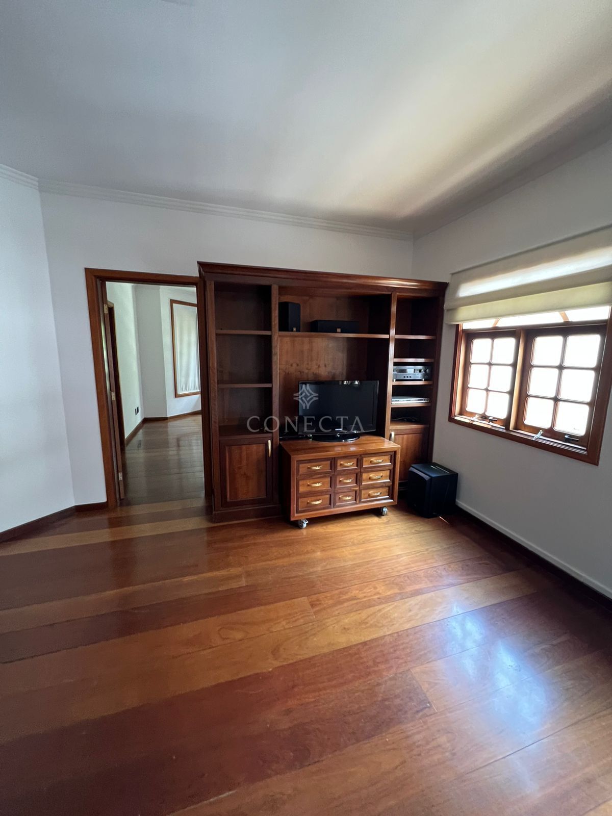 Casa para alugar com 4 quartos, 450m² - Foto 18