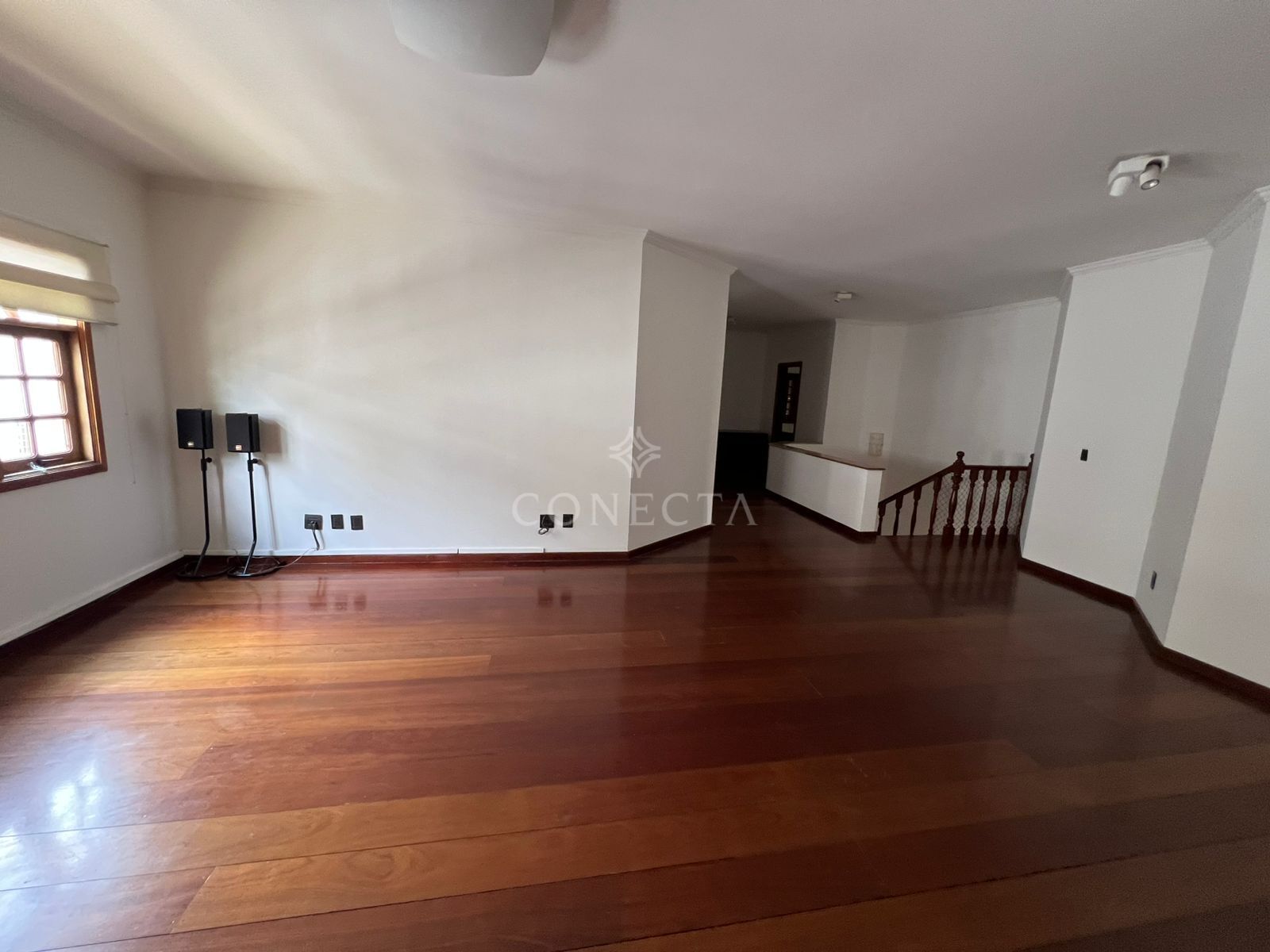 Casa para alugar com 4 quartos, 450m² - Foto 21