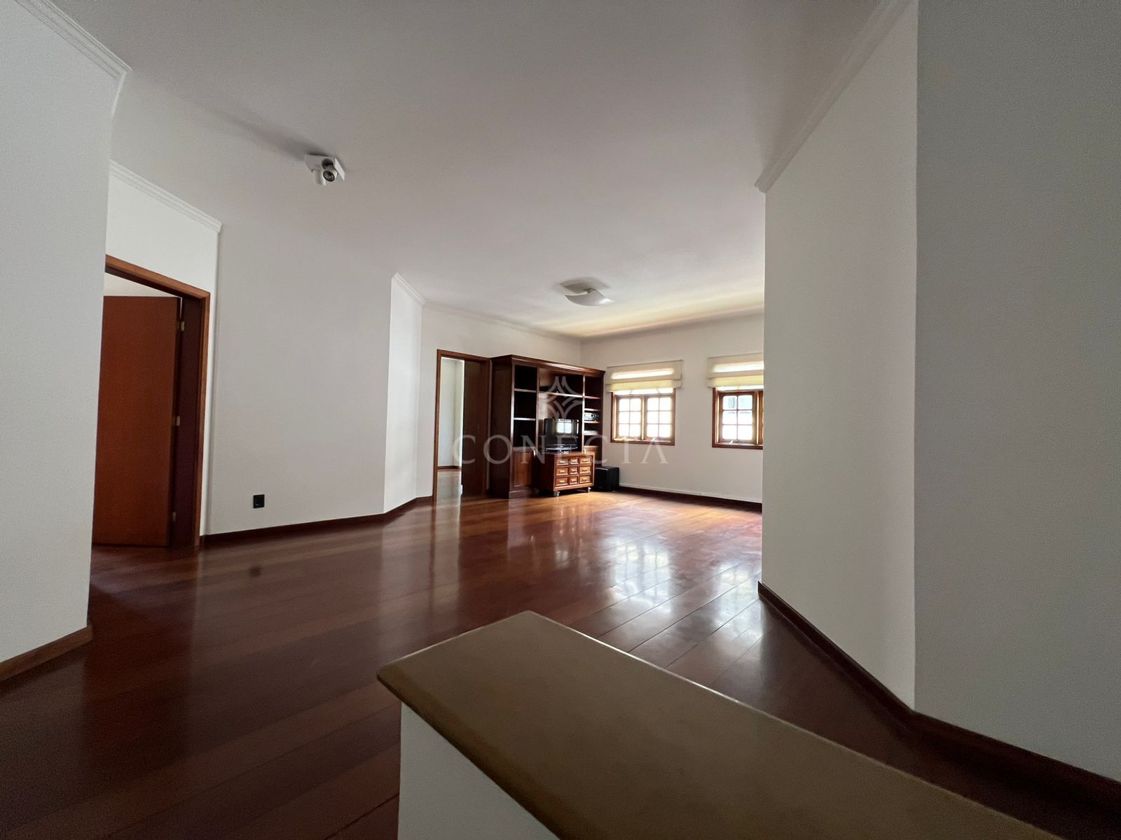 Casa para alugar com 4 quartos, 450m² - Foto 17