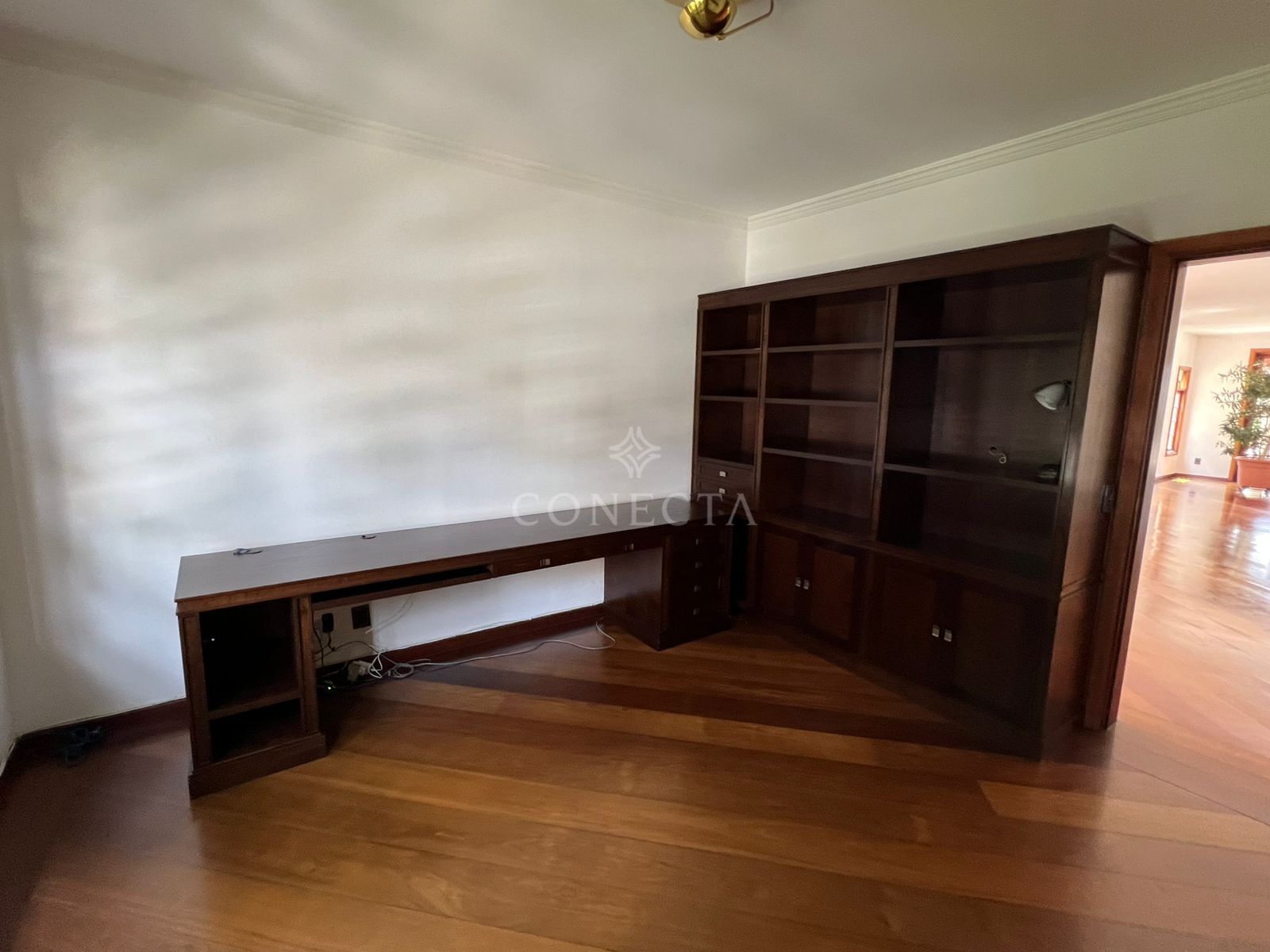 Casa para alugar com 4 quartos, 450m² - Foto 14