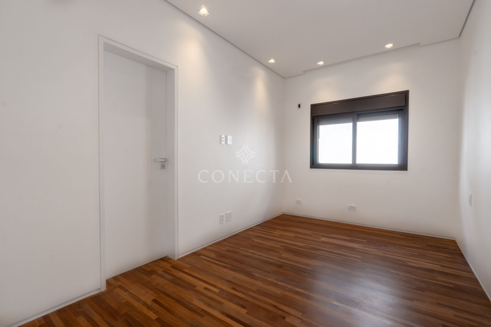 Casa à venda com 4 quartos, 300m² - Foto 35