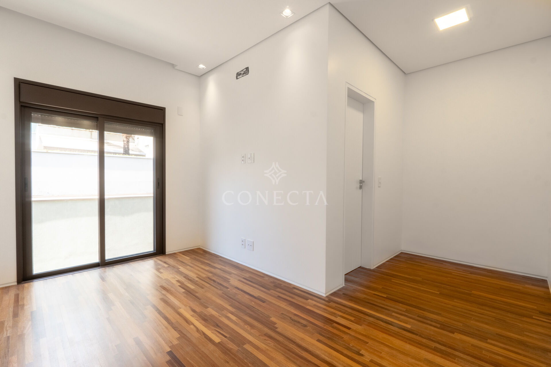 Casa à venda com 4 quartos, 300m² - Foto 32