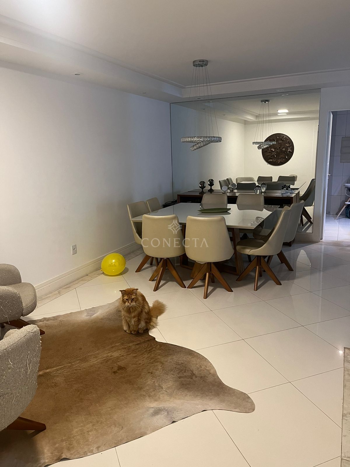 Apartamento para alugar com 3 quartos, 177m² - Foto 2