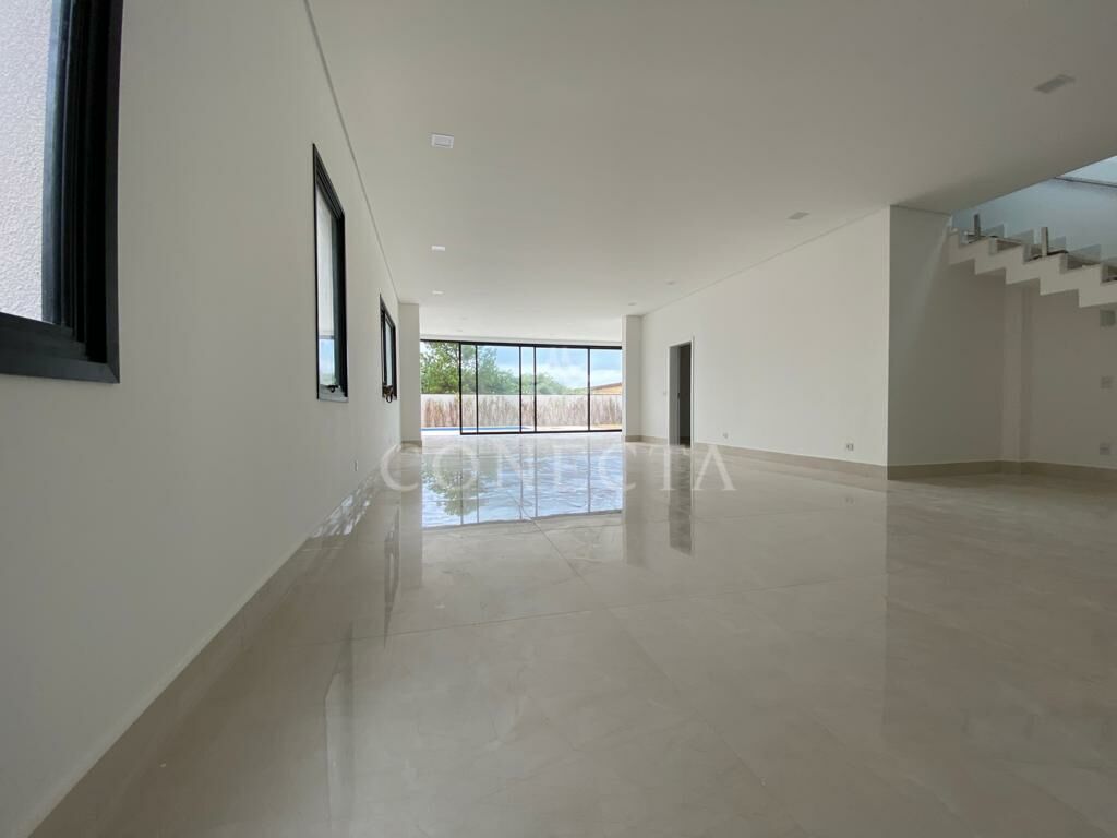 Casa à venda com 4 quartos, 420m² - Foto 2