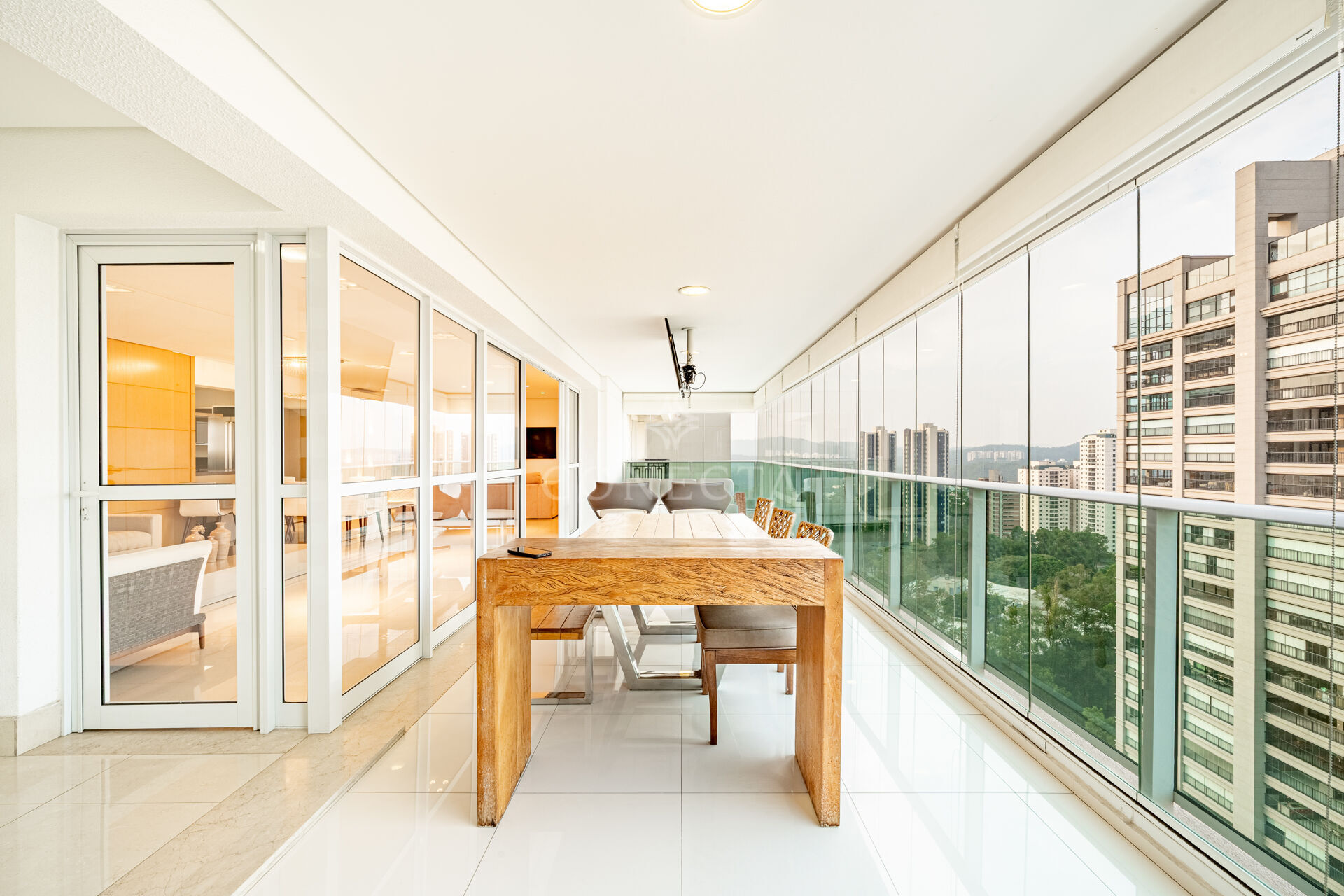 Apartamento, 3 quartos, 212 m² - Foto 1