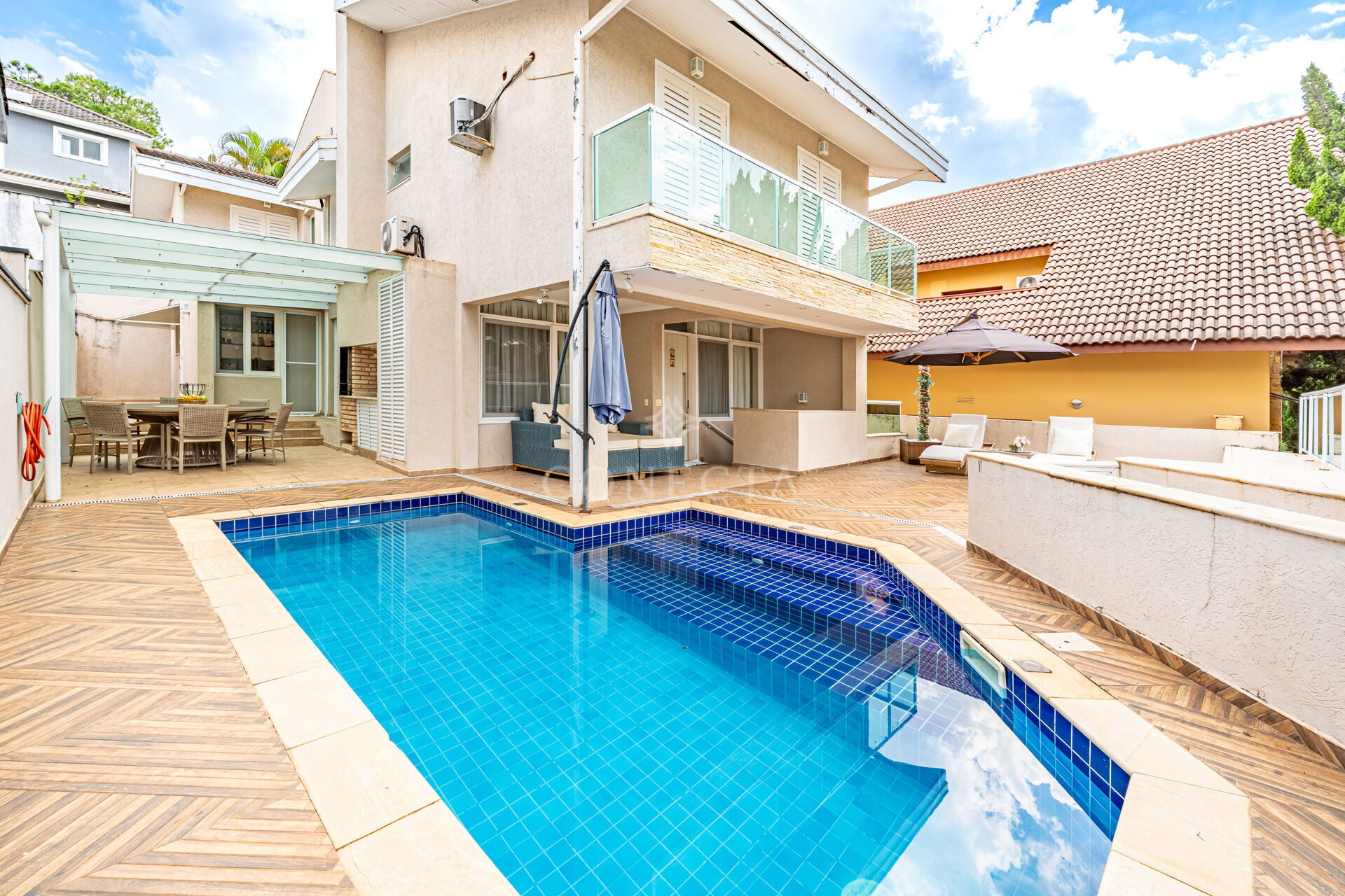 Casa, 4 quartos, 271 m² - Foto 2