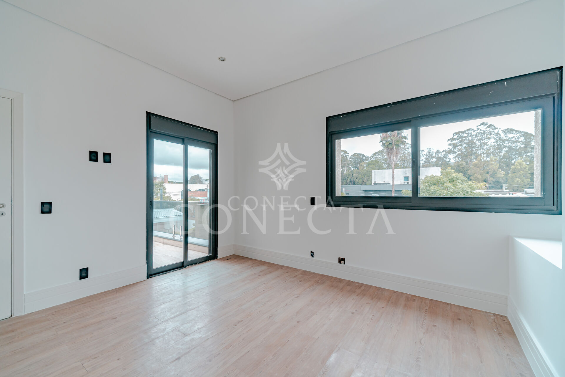 Casa à venda com 5 quartos, 300m² - Foto 14