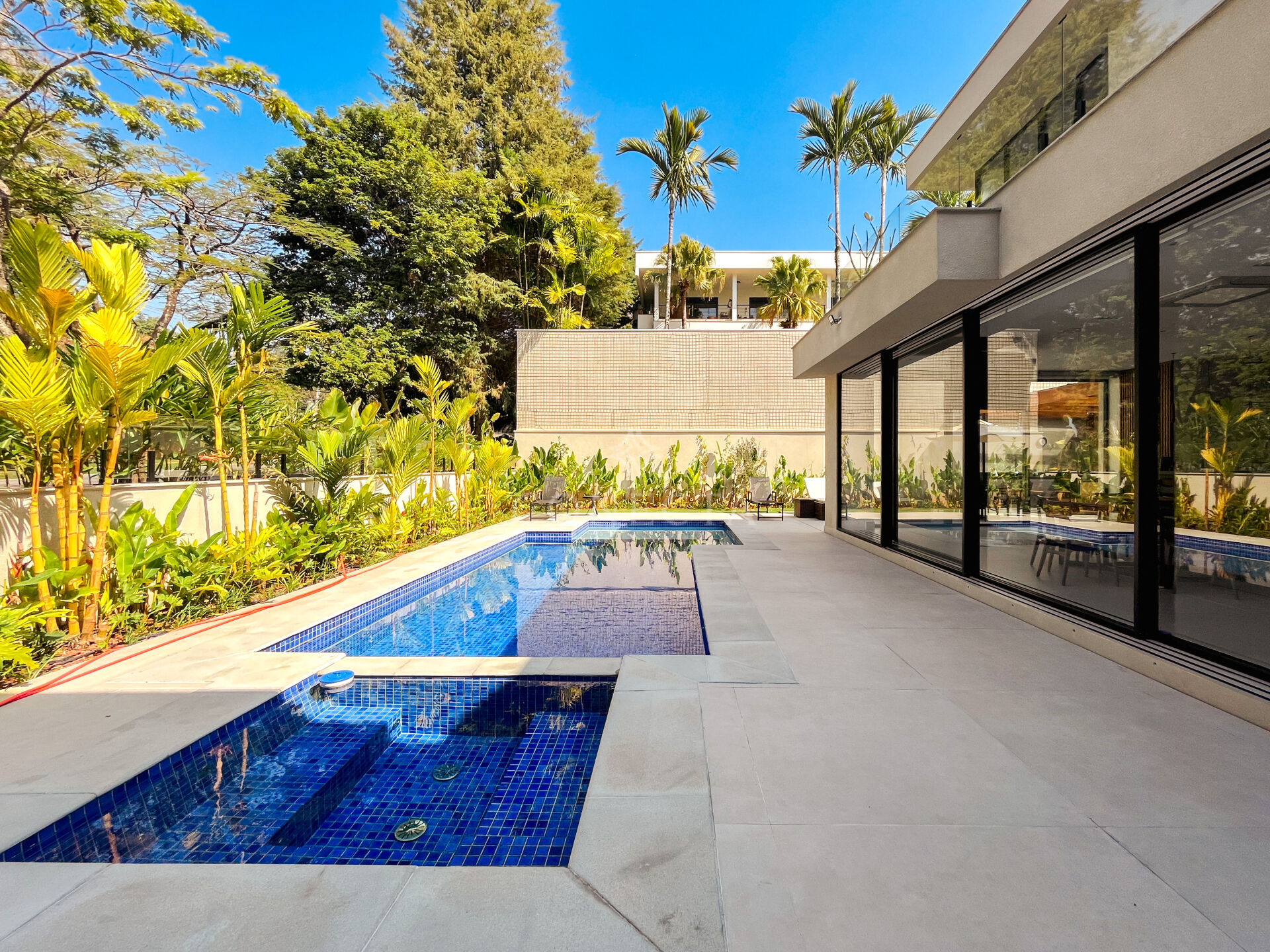 Casa à venda com 4 quartos, 760m² - Foto 25