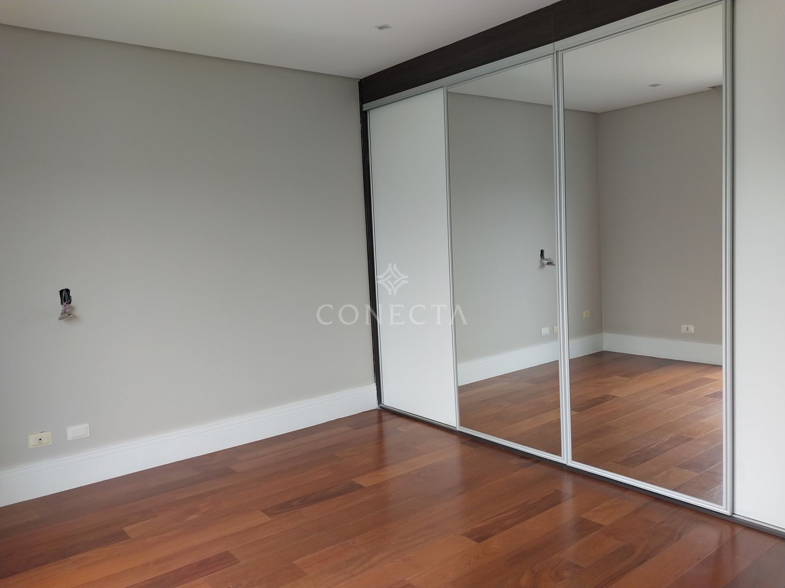 Casa para alugar com 4 quartos, 500m² - Foto 19