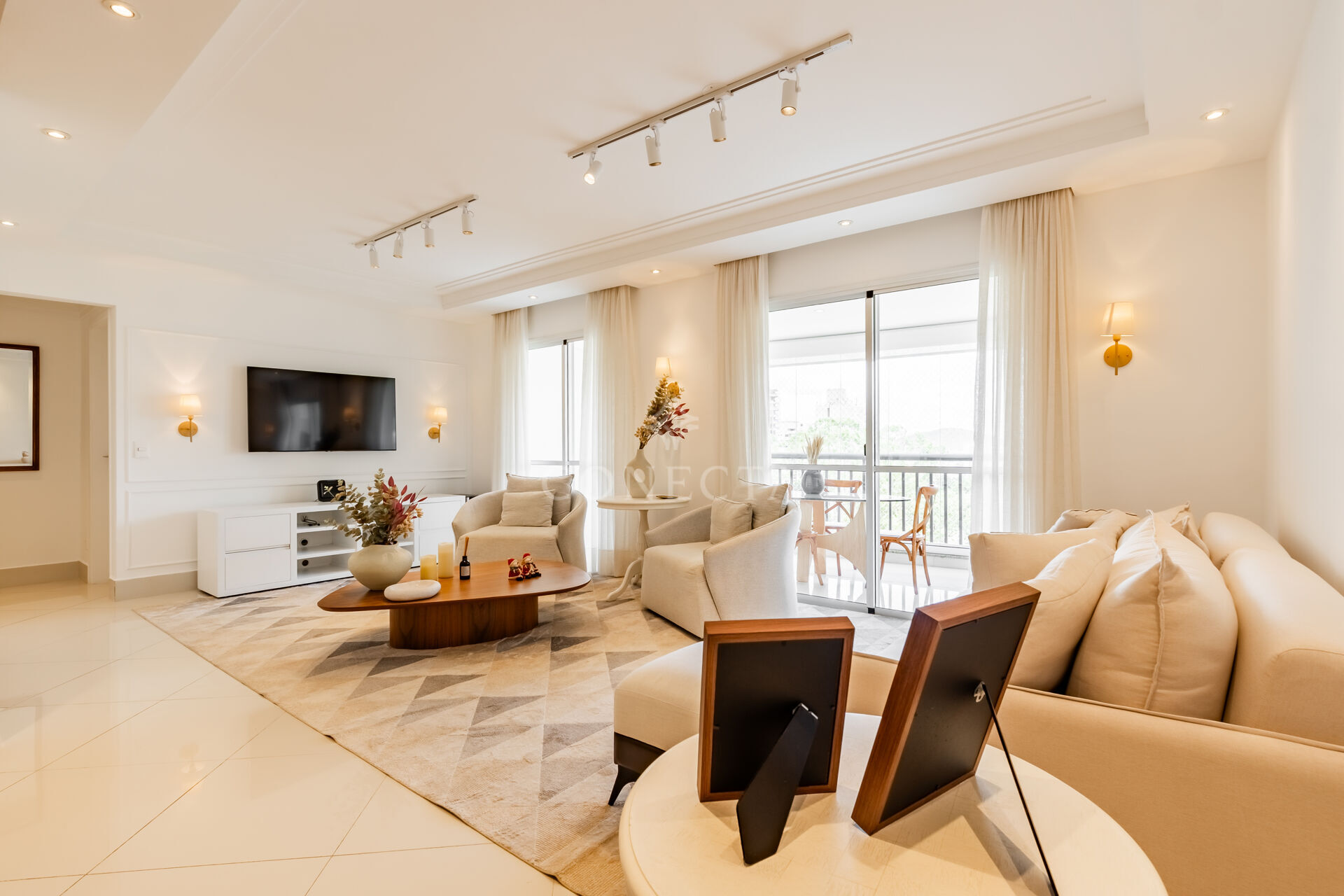 Apartamento, 3 quartos, 170 m² - Foto 2