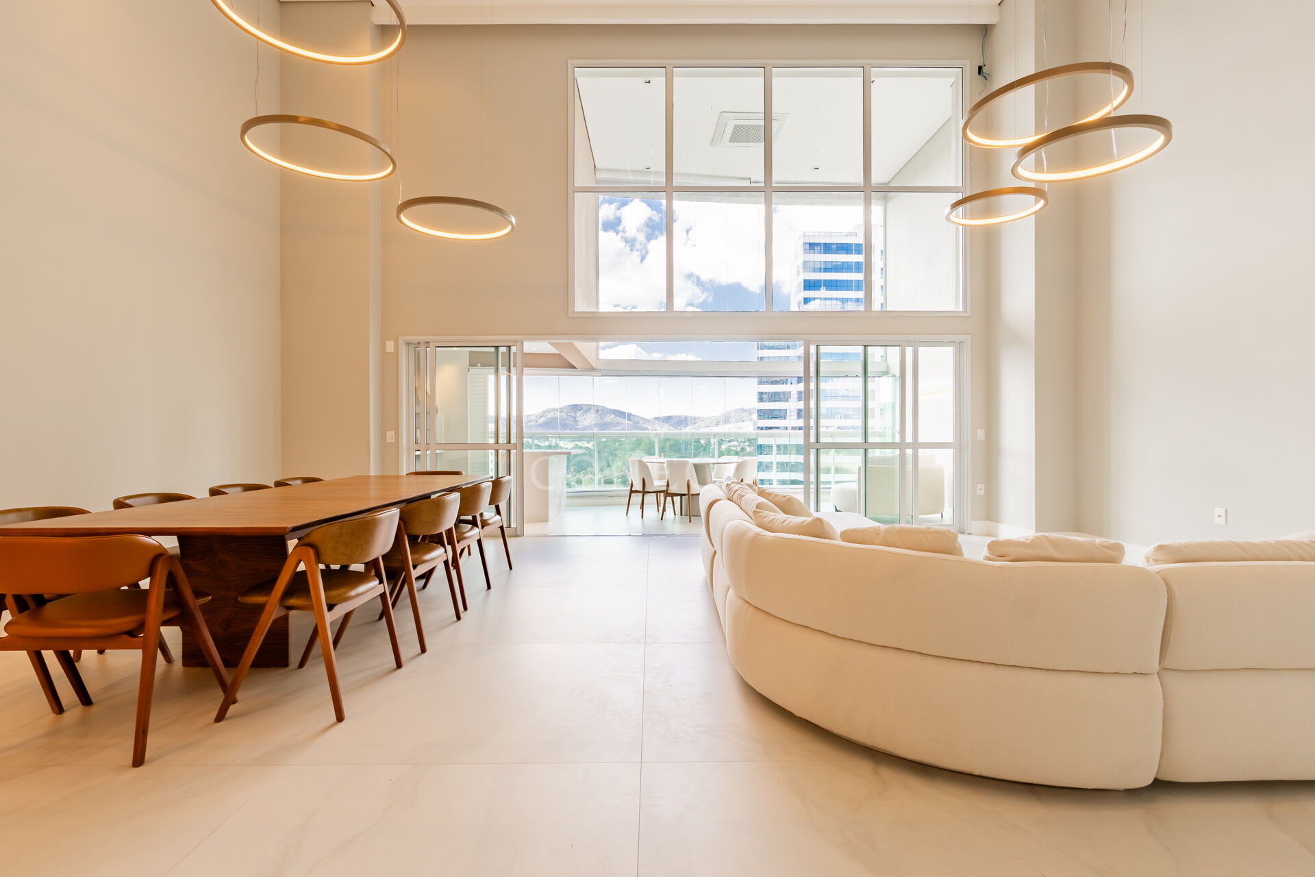 Apartamento, 4 quartos, 336 m² - Foto 1