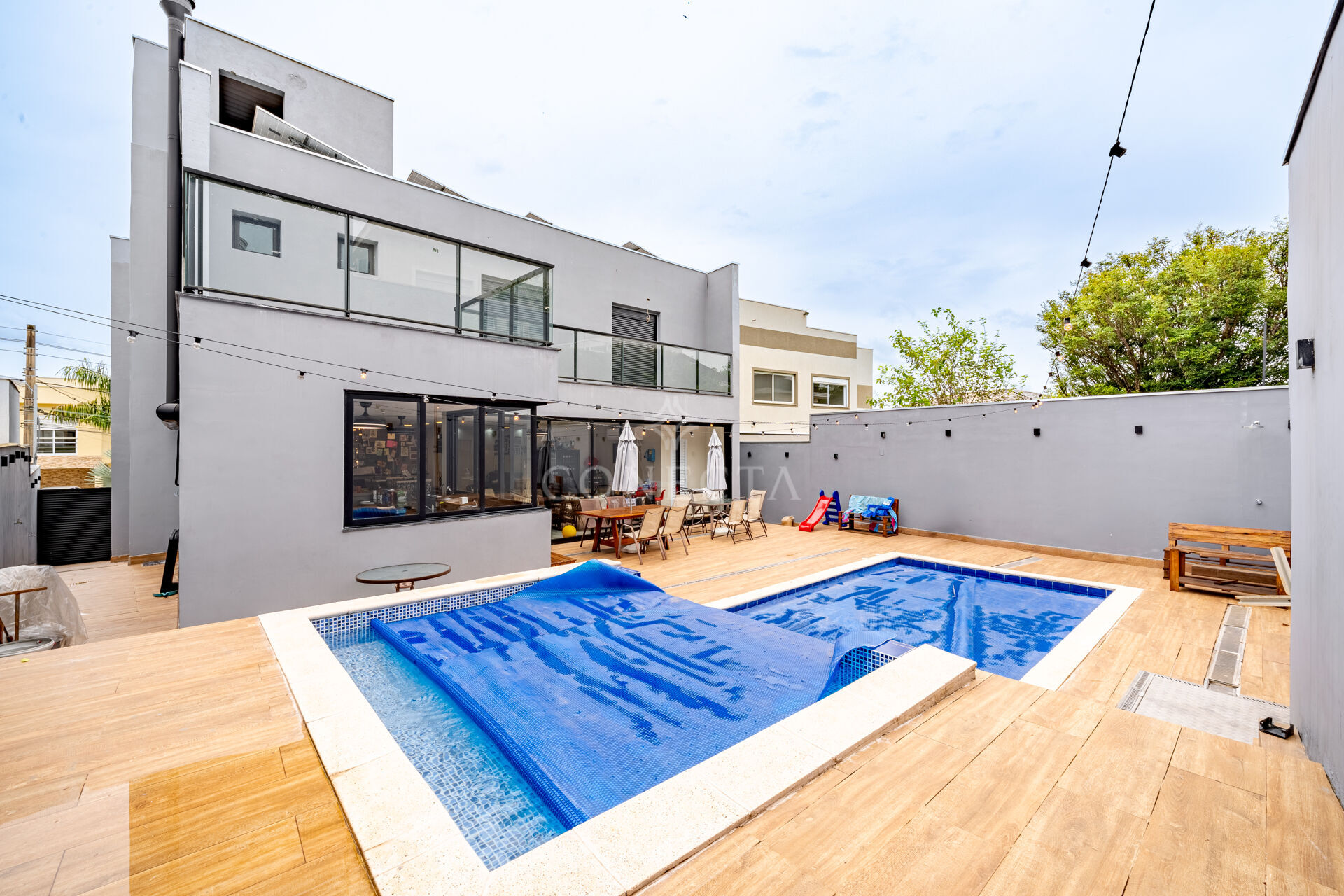 Casa à venda com 6 quartos, 440m² - Foto 17