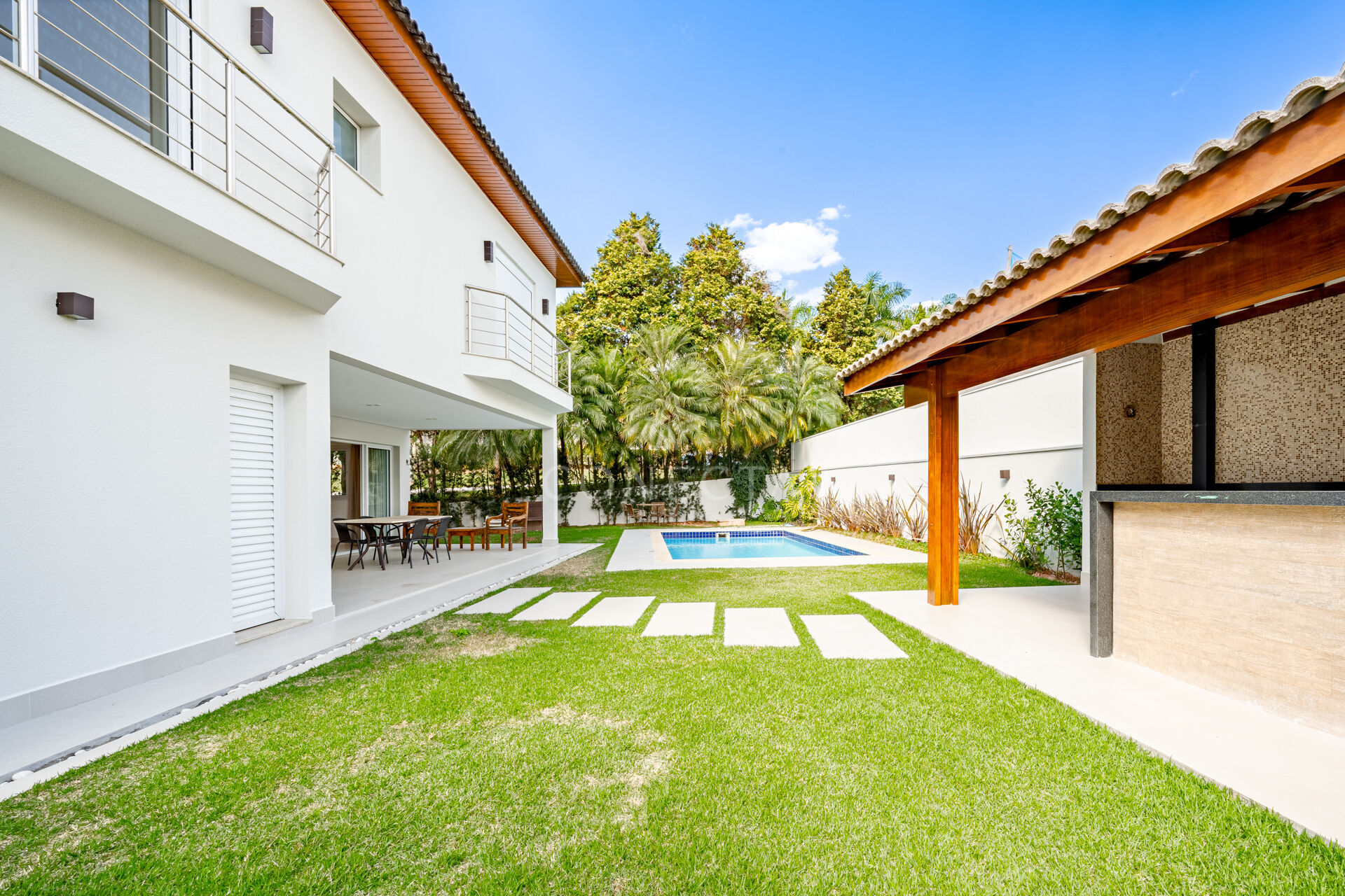 Casa à venda com 4 quartos, 382m² - Foto 16