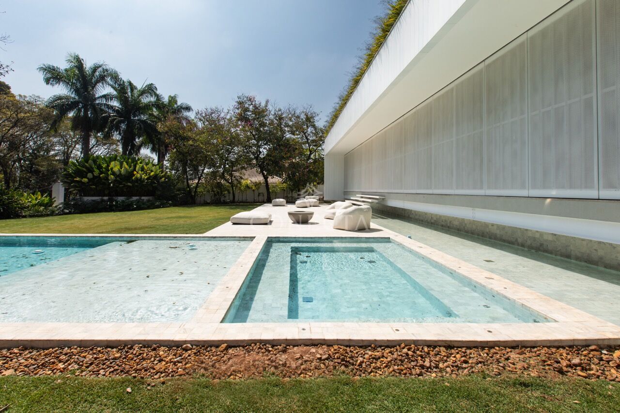 Casa, 4 quartos, 987 m² - Foto 2