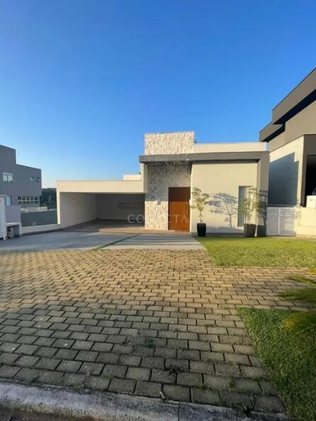 Casa à venda com 3 quartos, 441m² - Foto 1