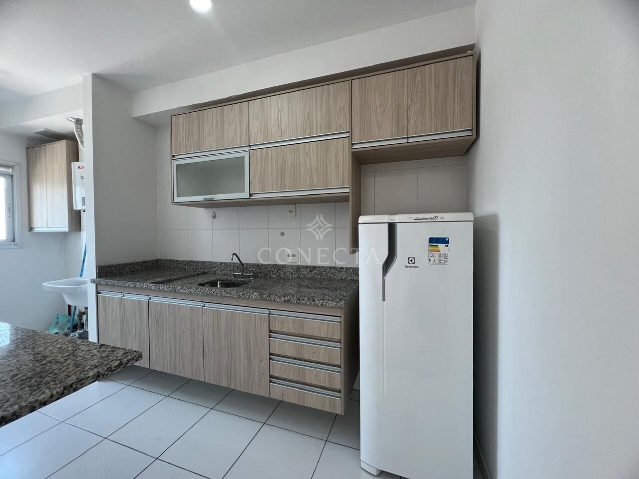 Apartamento à venda com 1 quarto, 36m² - Foto 2