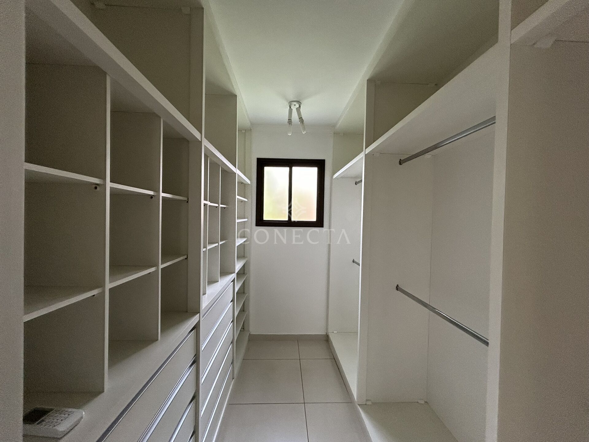 Casa à venda com 4 quartos, 300m² - Foto 12