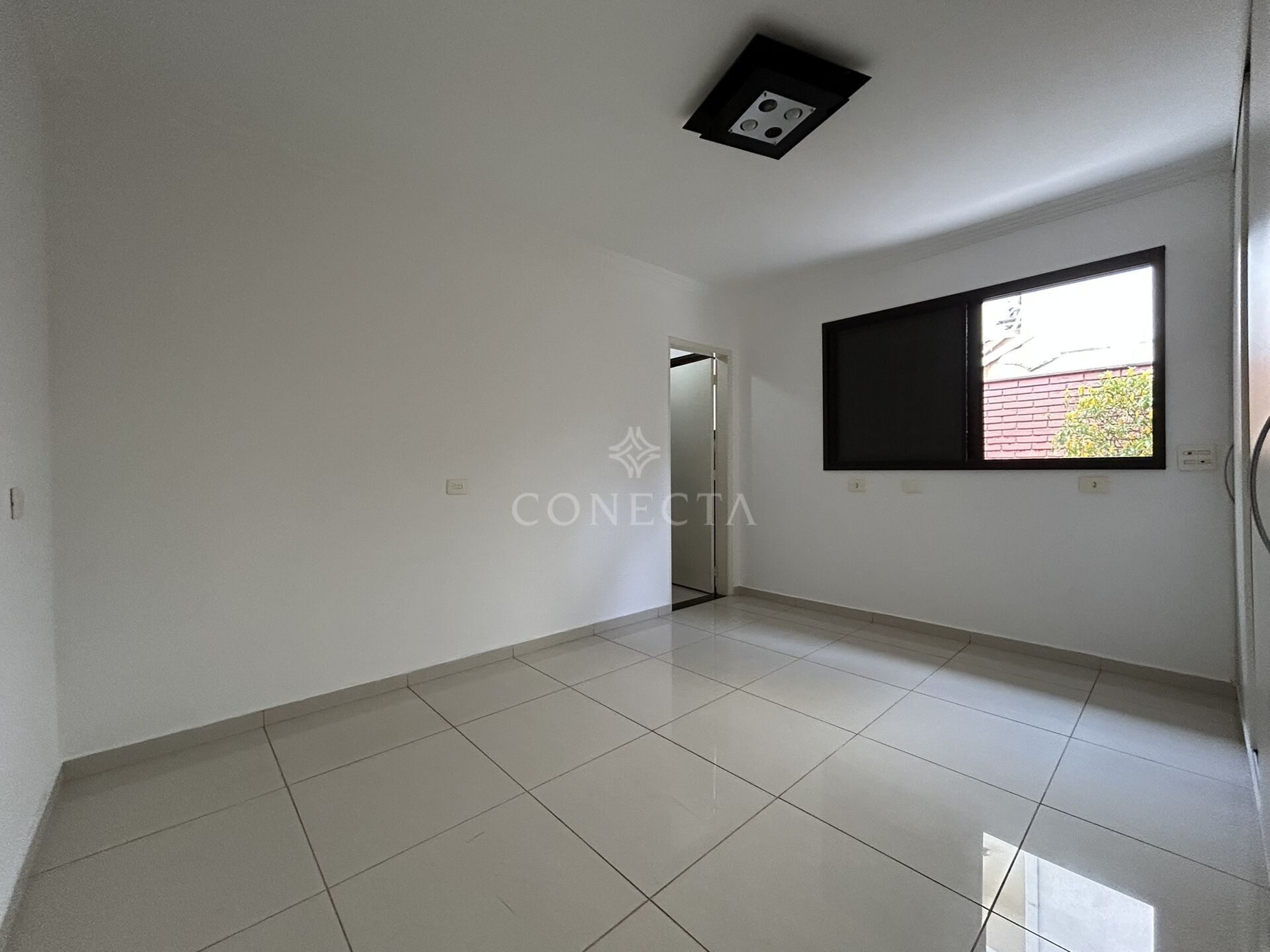 Casa à venda com 4 quartos, 300m² - Foto 11