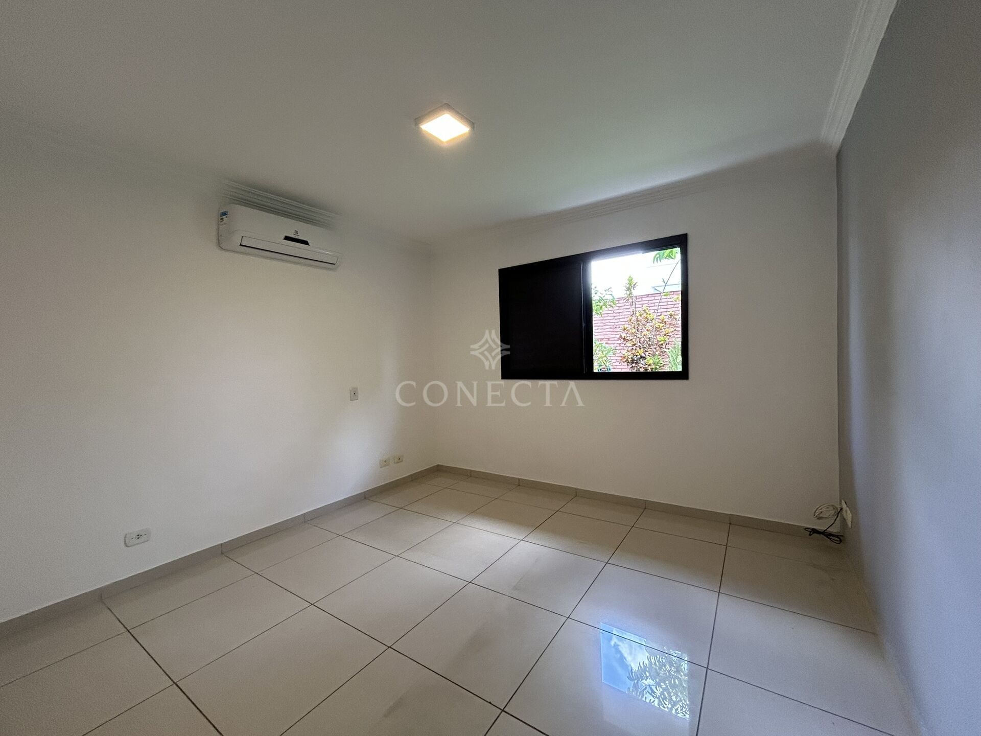 Casa à venda com 4 quartos, 300m² - Foto 13