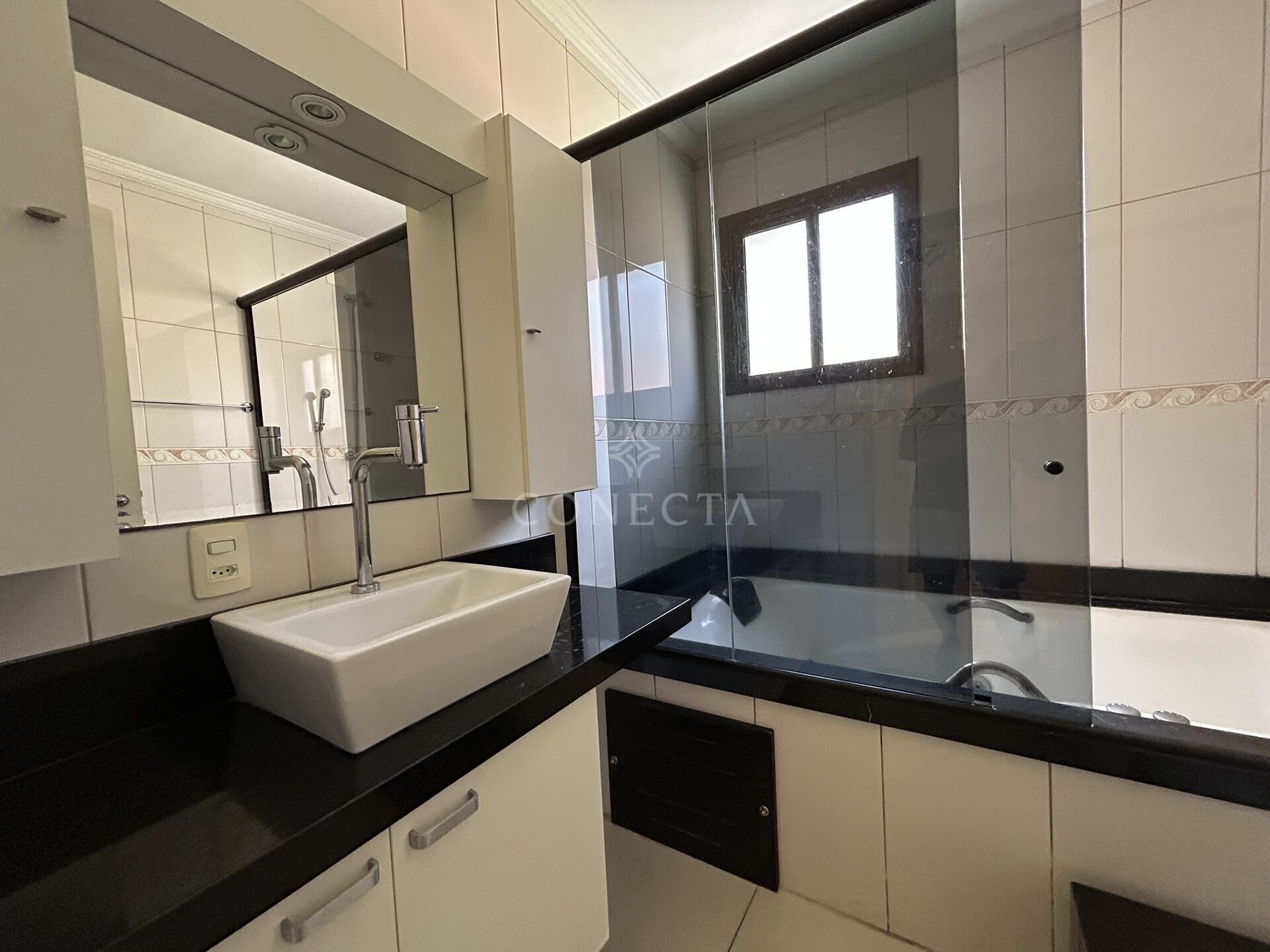 Casa à venda com 4 quartos, 300m² - Foto 16