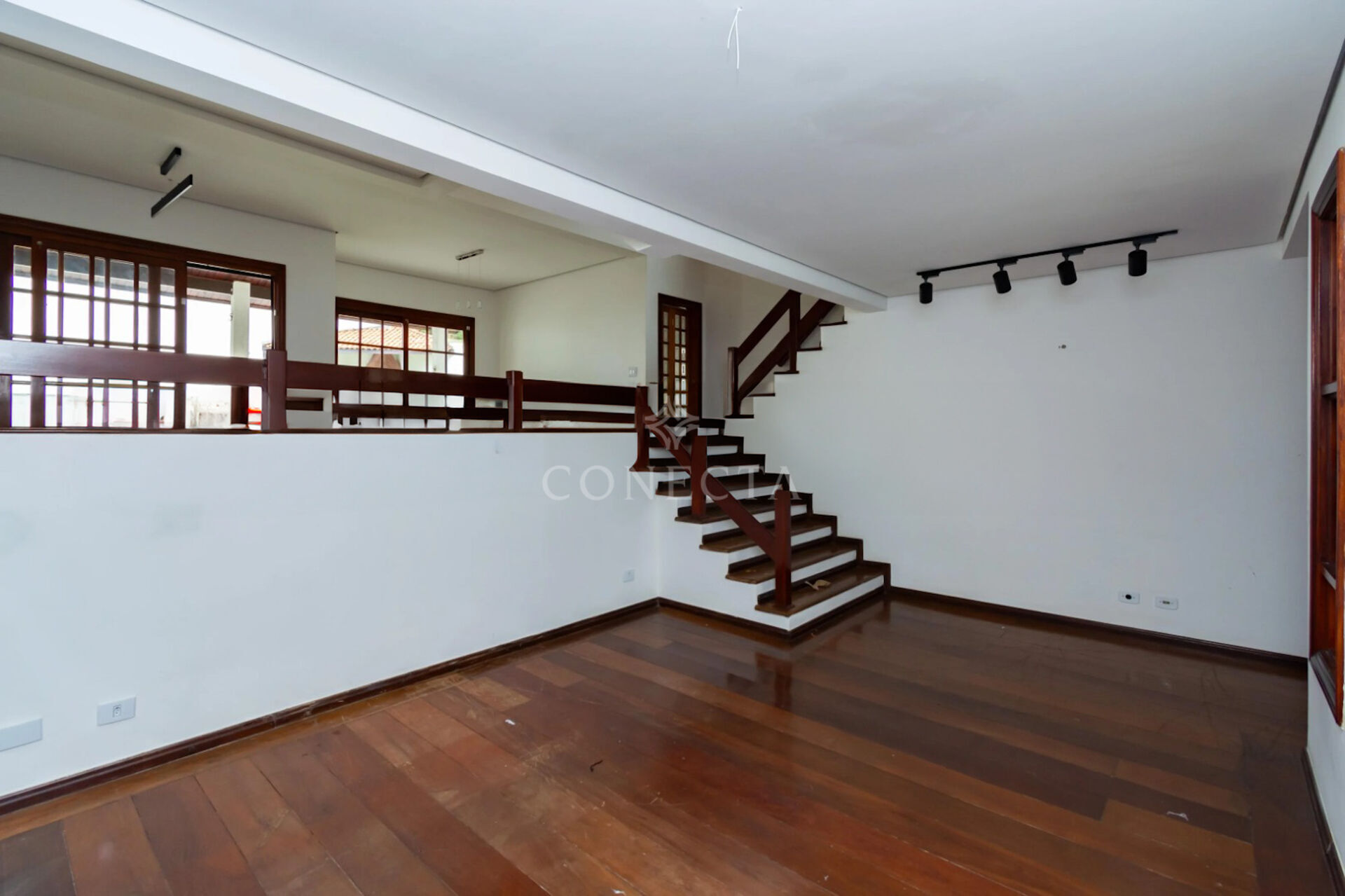 Casa à venda com 4 quartos, 285m² - Foto 14